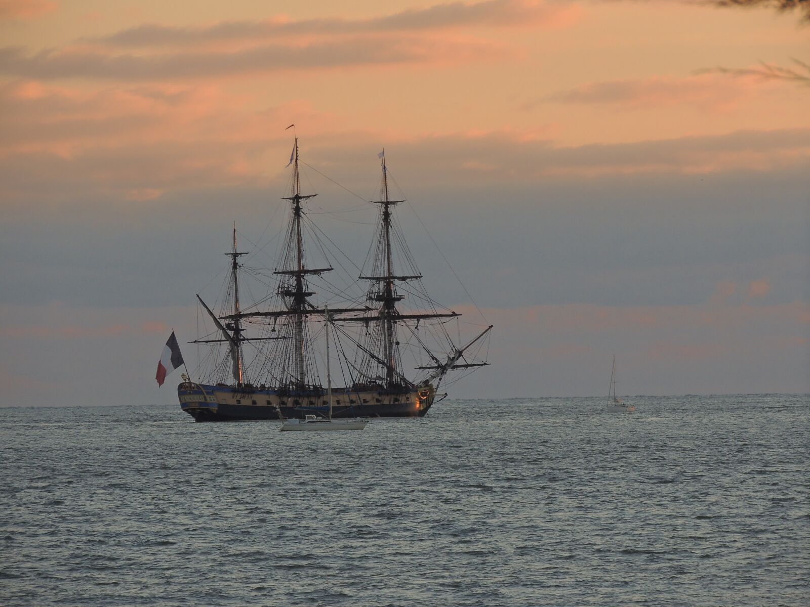Nikon Coolpix P510 sample photo. Ship, sailboat, boat photography