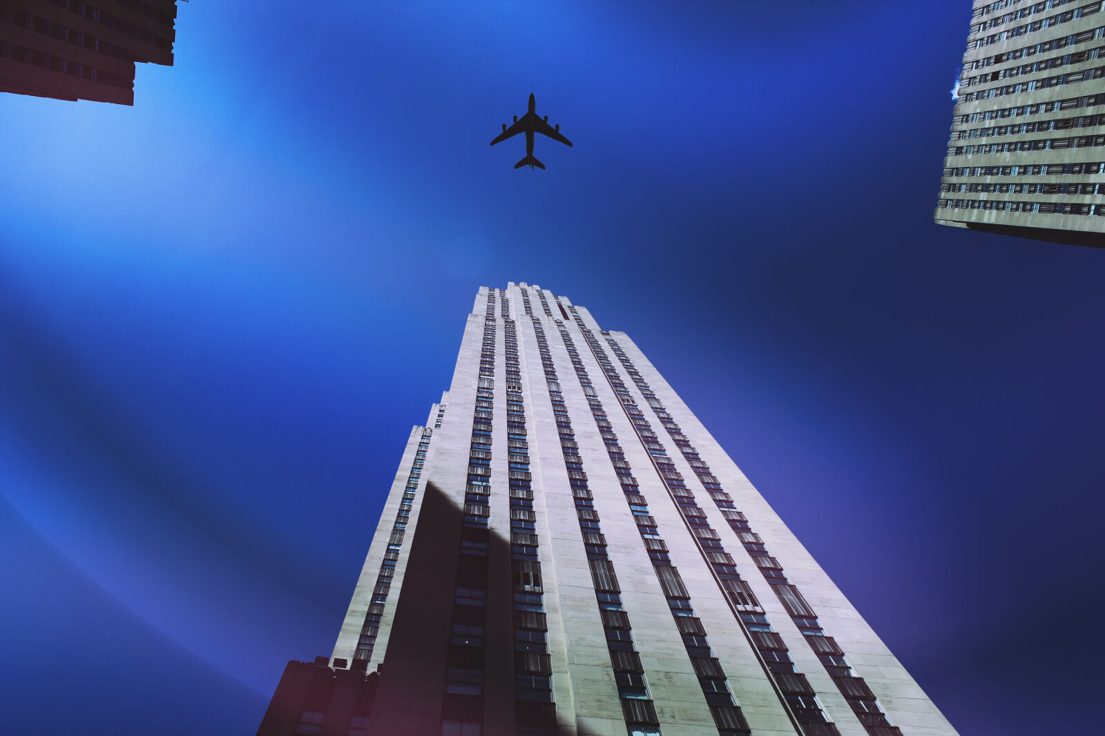 Canon EOS 1200D (EOS Rebel T5 / EOS Kiss X70 / EOS Hi) sample photo. Aeroplane, architecture, buildings, city photography