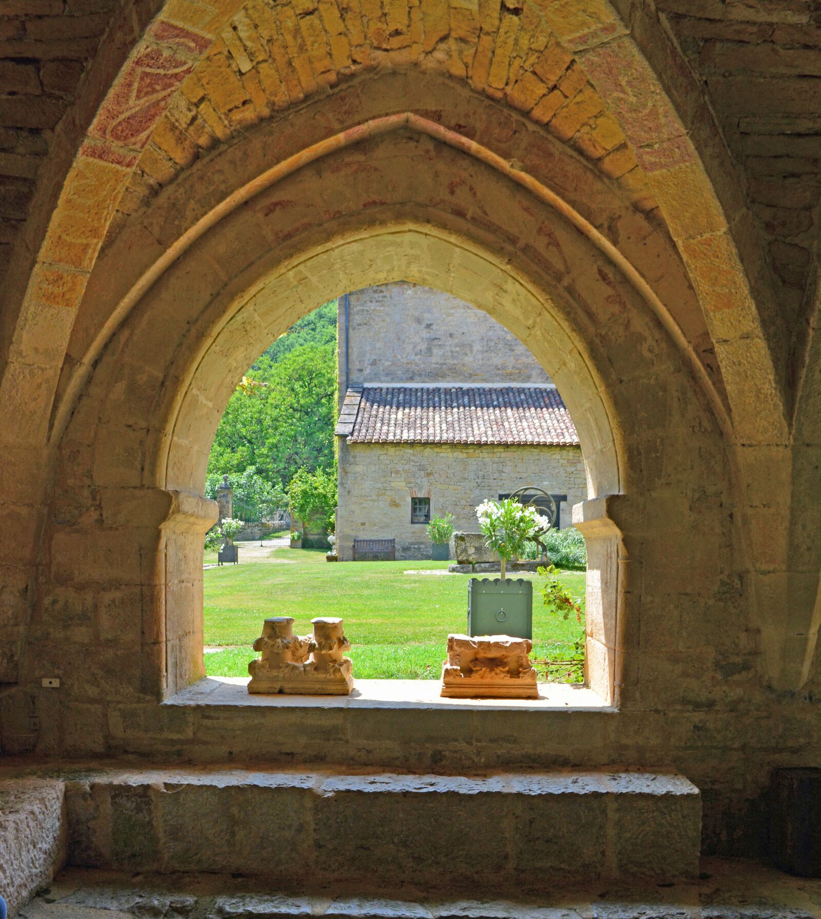 Nikon D5200 sample photo. Abbey, old stone, old photography