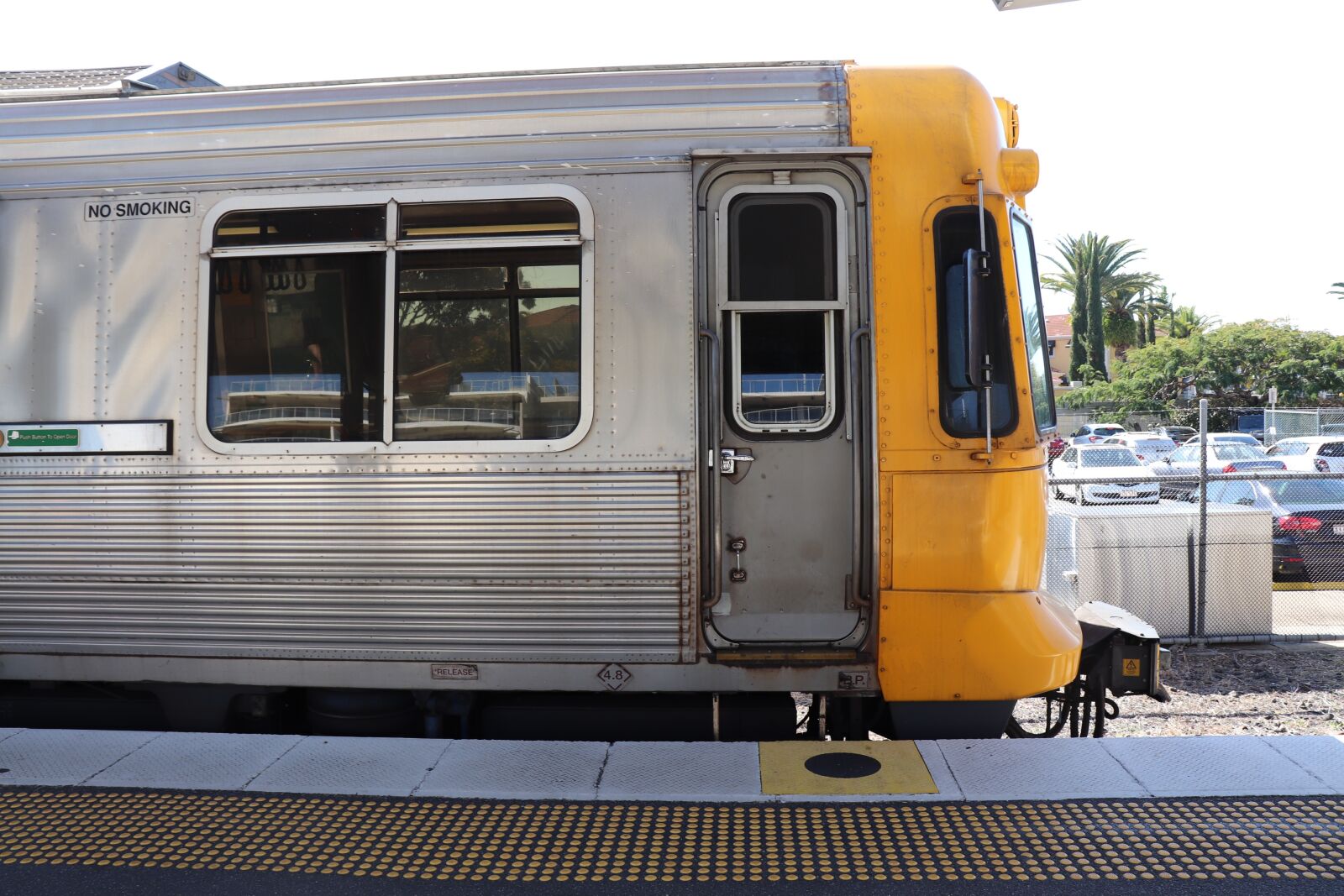 Canon EOS 200D (EOS Rebel SL2 / EOS Kiss X9) sample photo. Train, rail, queensland rail photography