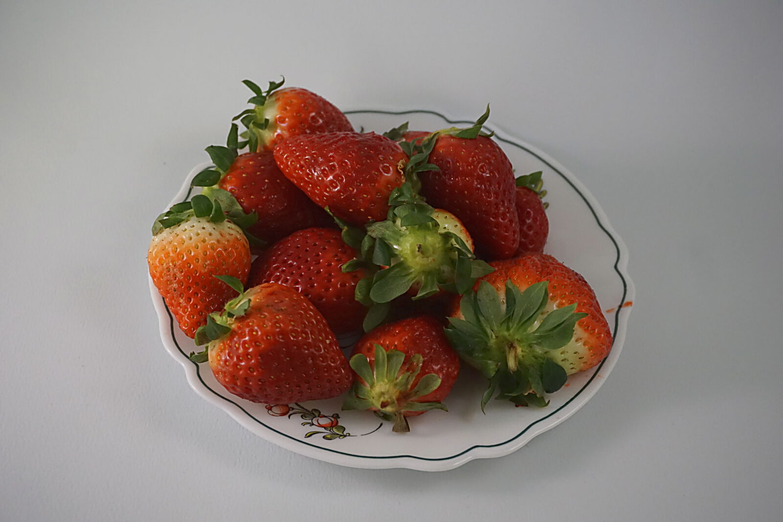 Sony E 18-50mm F4-5.6 sample photo. Alimentation, desserts, ete, fraises photography