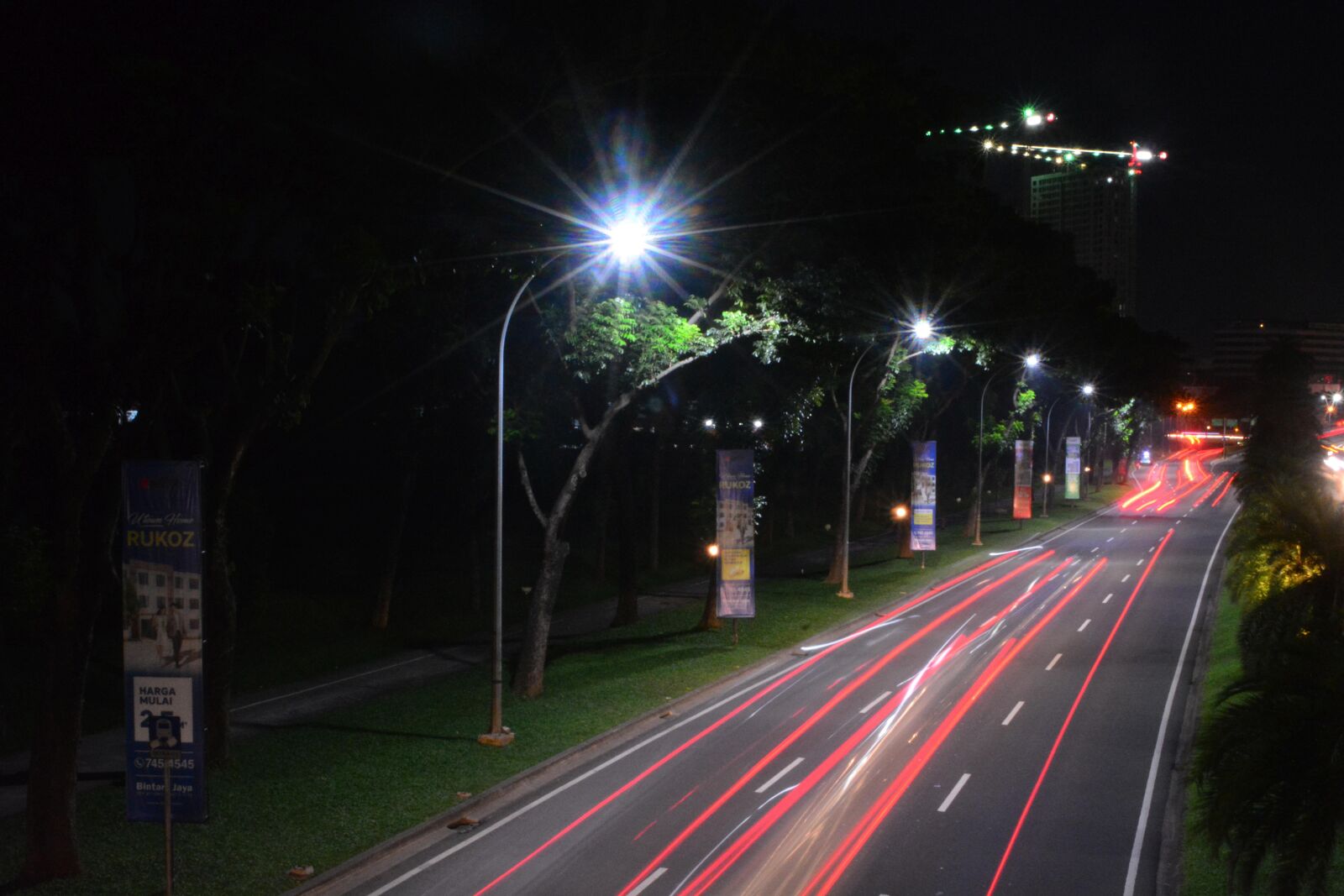 Nikon D5200 sample photo. Night, city, dark photography