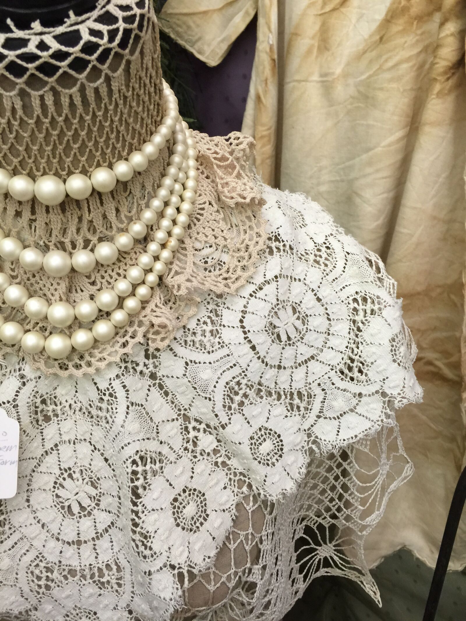 iPhone 6 Plus back camera 4.15mm f/2.2 sample photo. Lace, white, antique photography