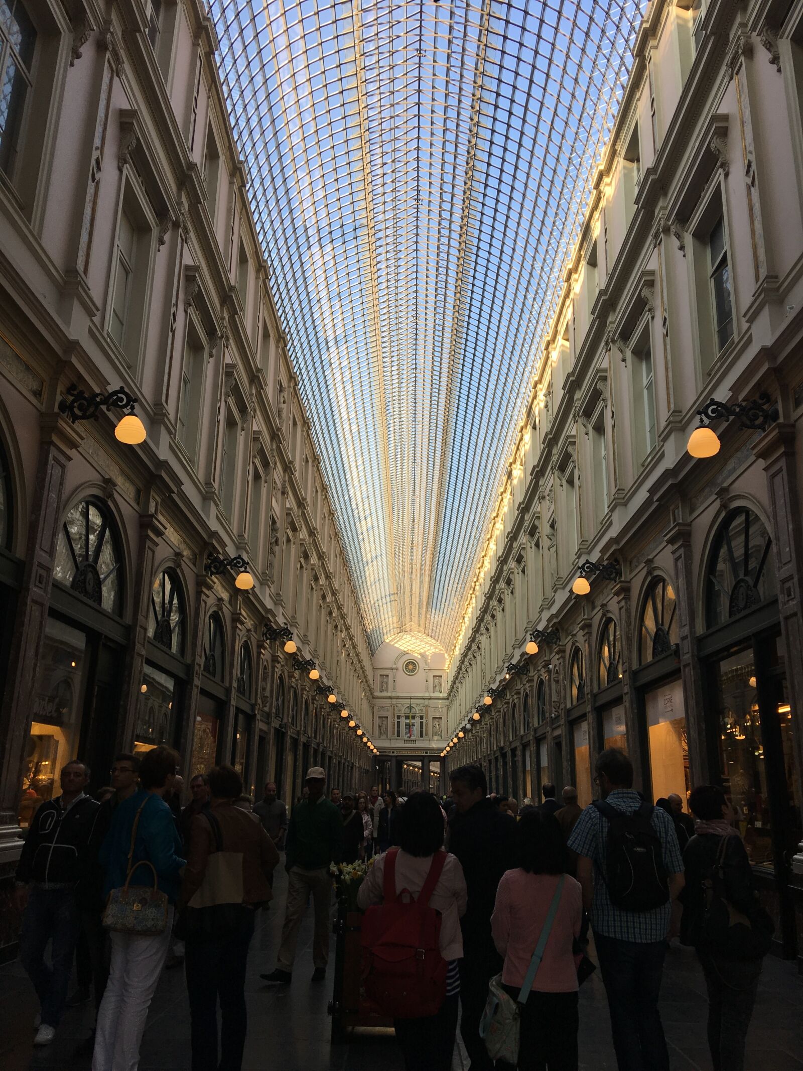 iPhone 6s Plus back camera 4.15mm f/2.2 sample photo. Architecture, belgium, bruxelles, buildings photography