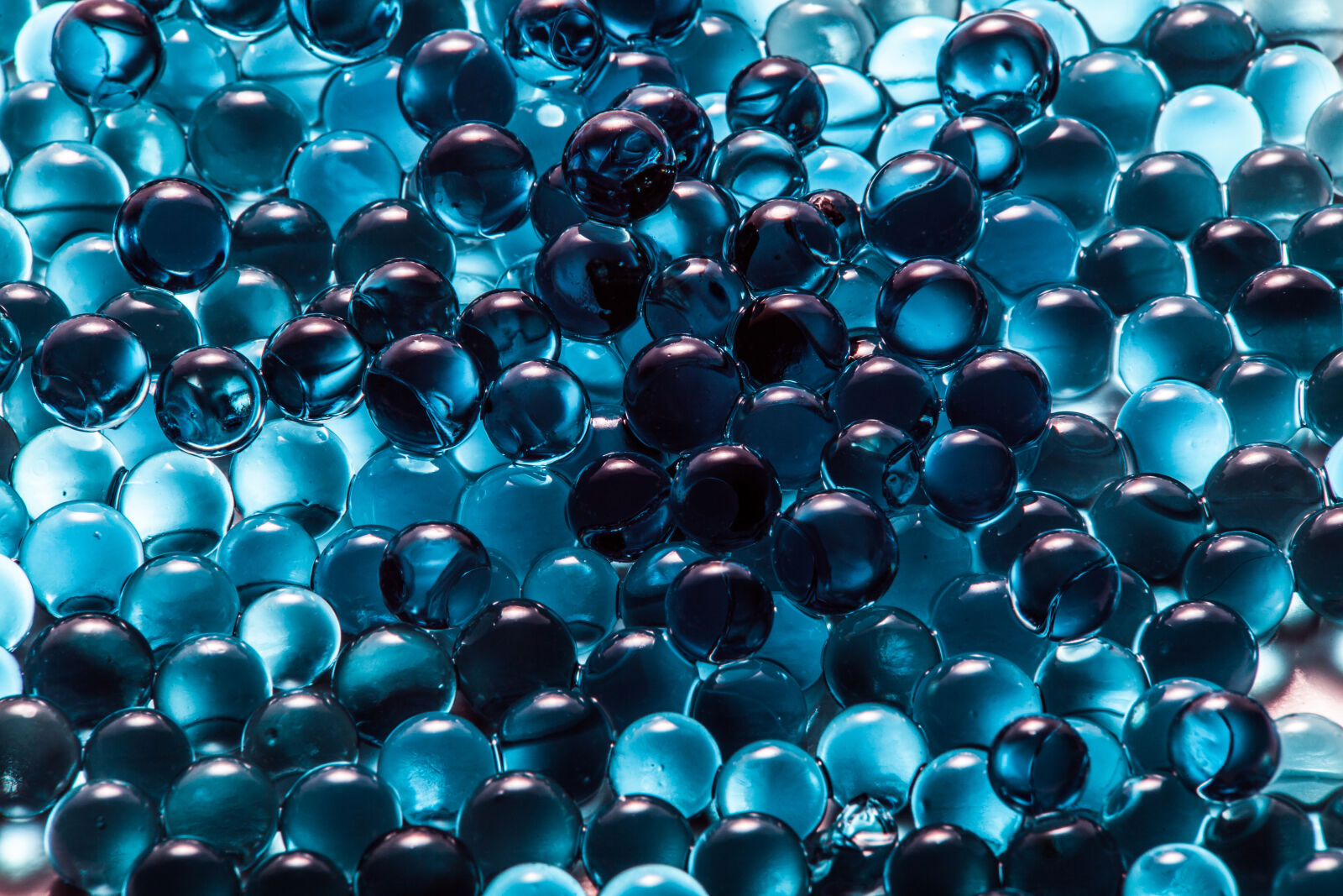Canon EOS 5D Mark II + Tamron SP AF 70-200mm F2.8 Di LD (IF) MACRO sample photo. Abstract, balls, blue, spheres photography
