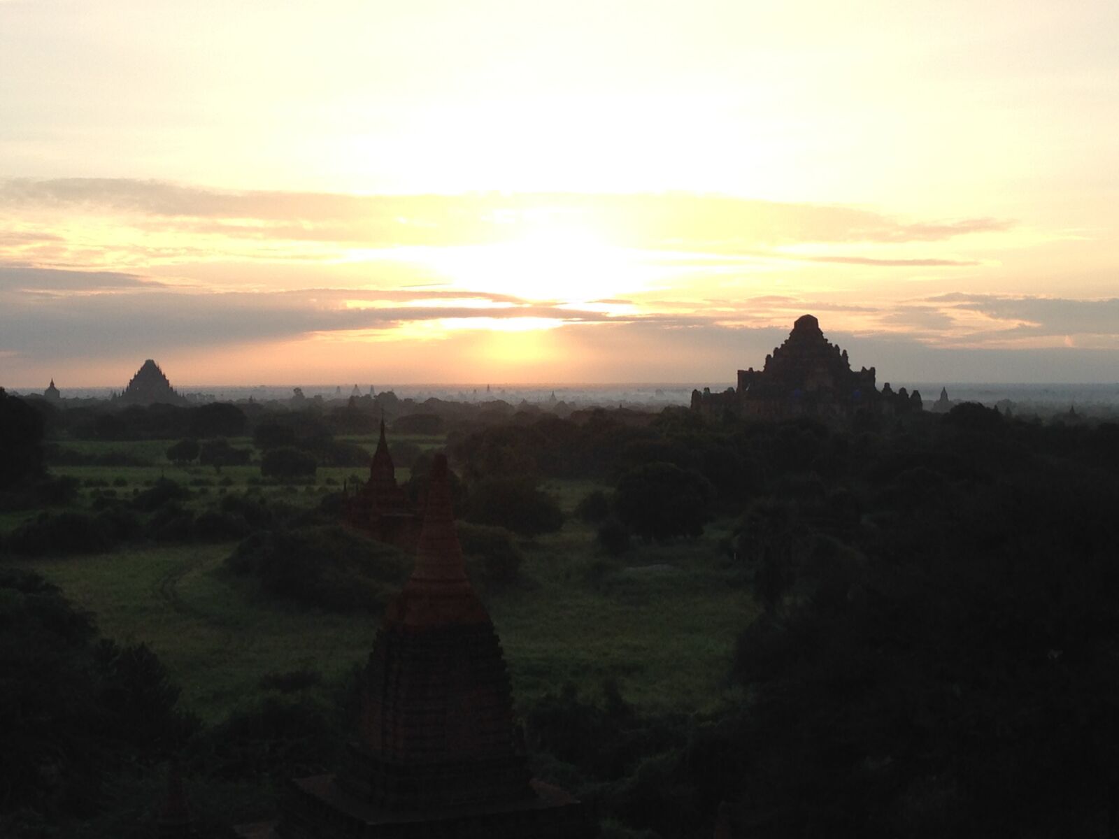 iPhone 5 back camera 4.12mm f/2.4 sample photo. Sunset, glow, temple photography