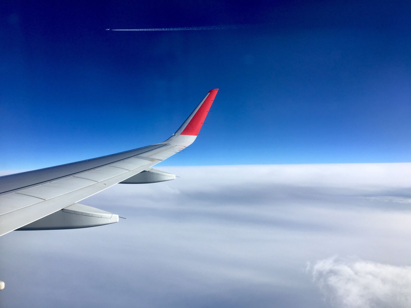 Apple iPhone 6s Plus sample photo. Sky, plane, clouds photography