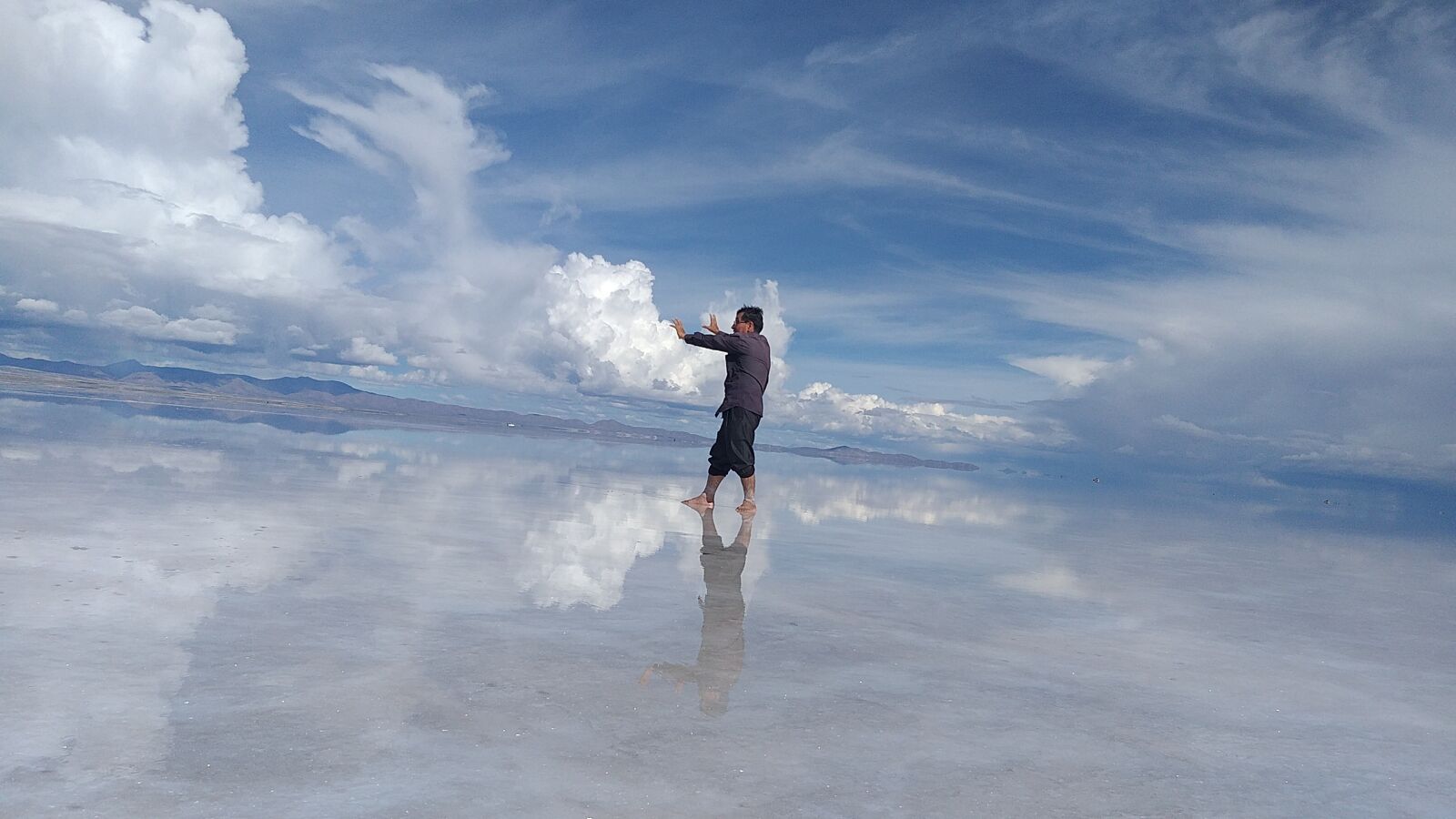 Samsung Galaxy J8 sample photo. Salar, uyuny, landscape photography