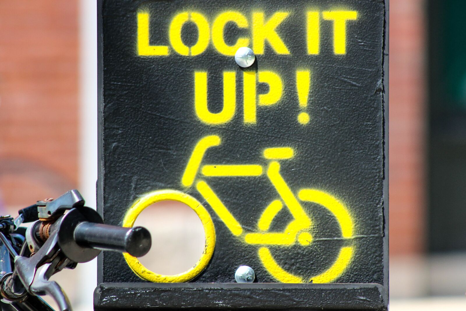 Canon EOS 600D (Rebel EOS T3i / EOS Kiss X5) sample photo. Bicycle, sign, traffic photography