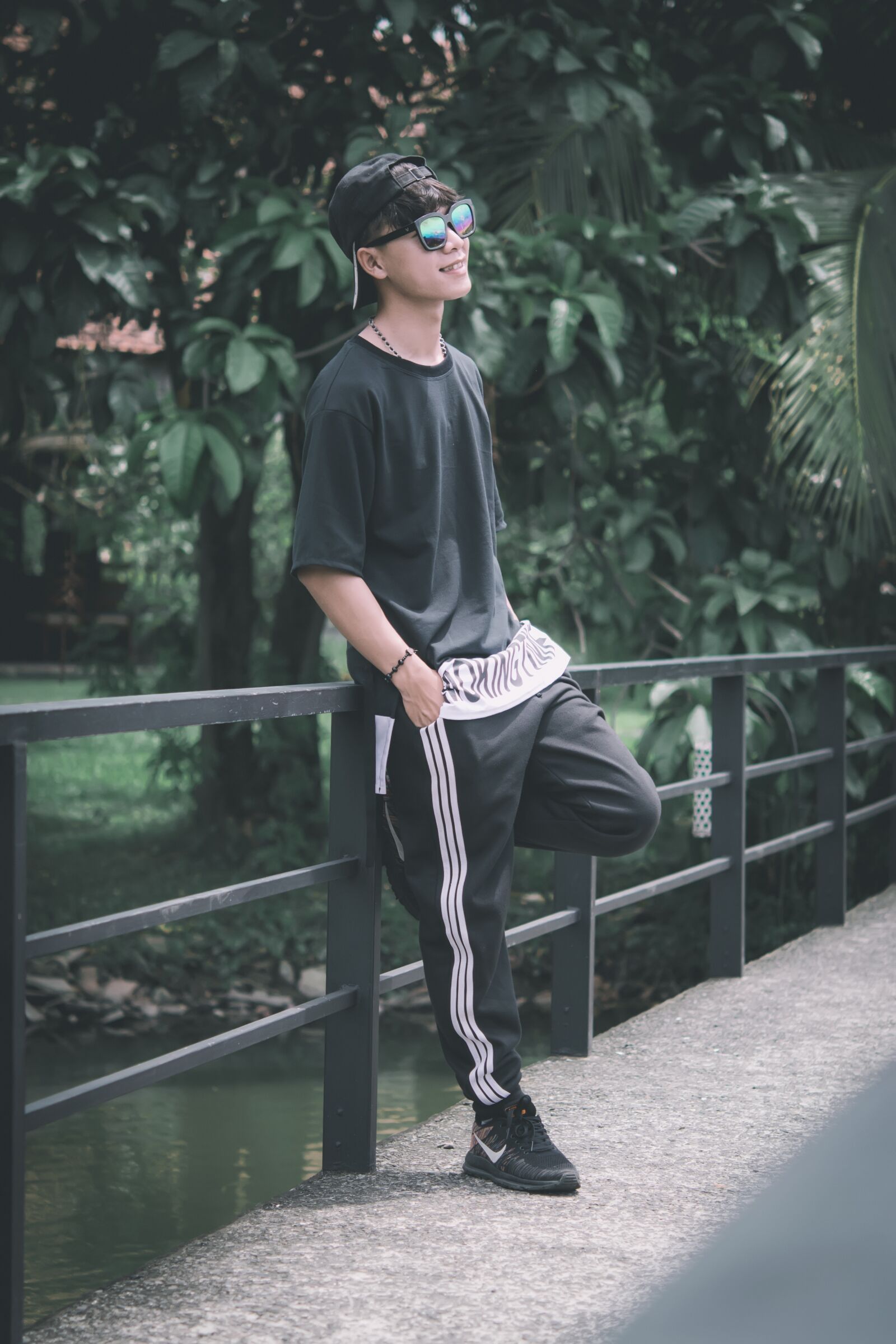 Nikon D3300 sample photo. Boy, time bonus, personality photography