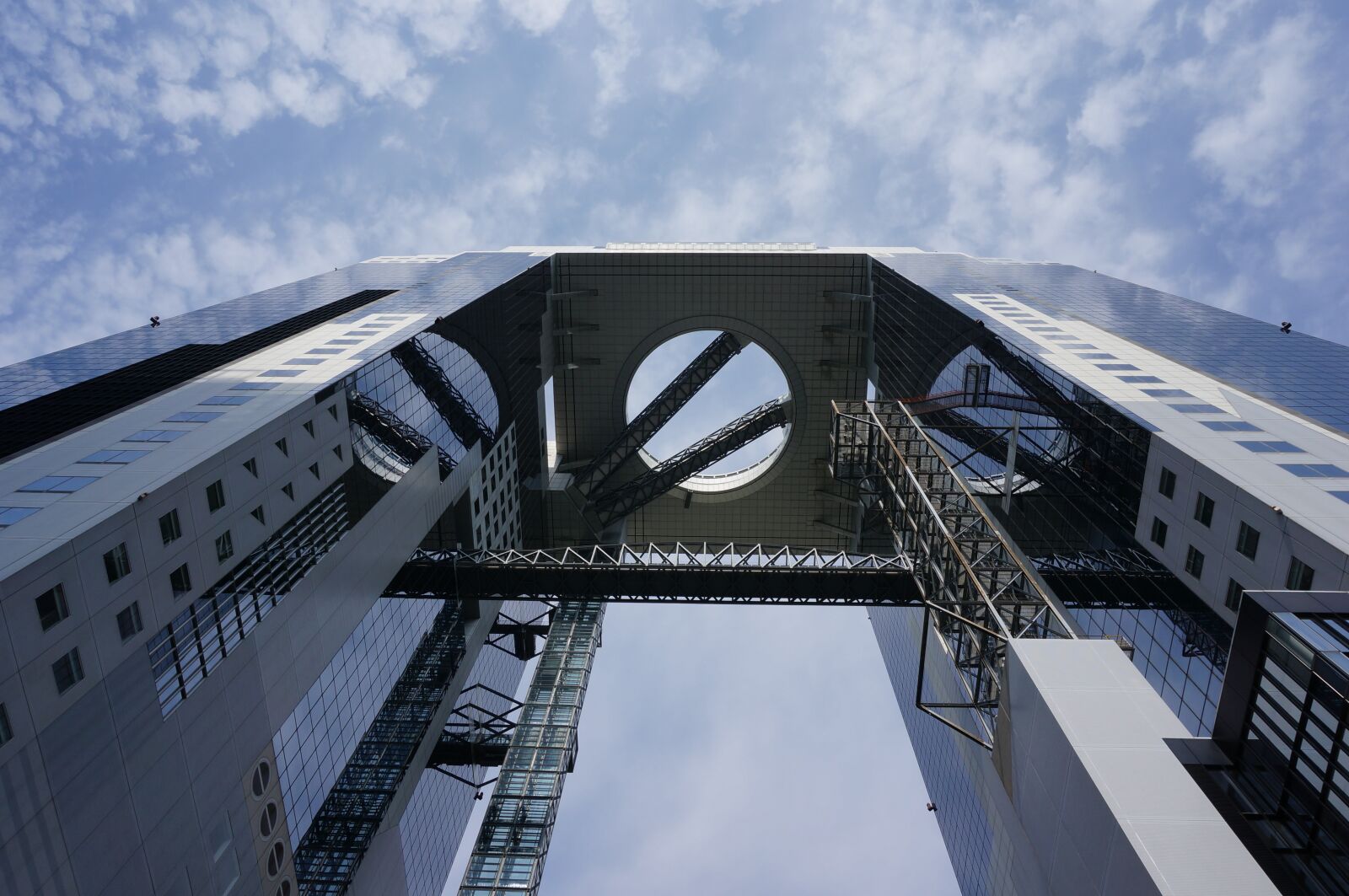 Sony Alpha NEX-5T sample photo. Building, sky tower, osaka photography