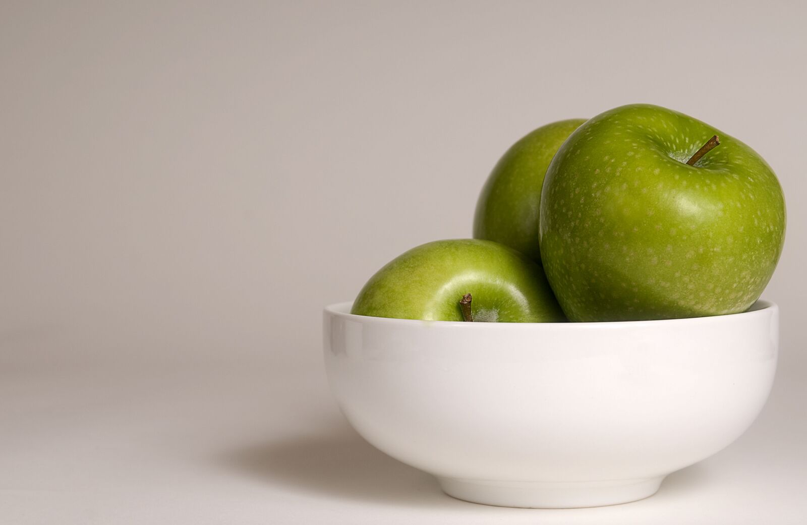 Nikon D300 sample photo. Clean, fresh, green, colored photography