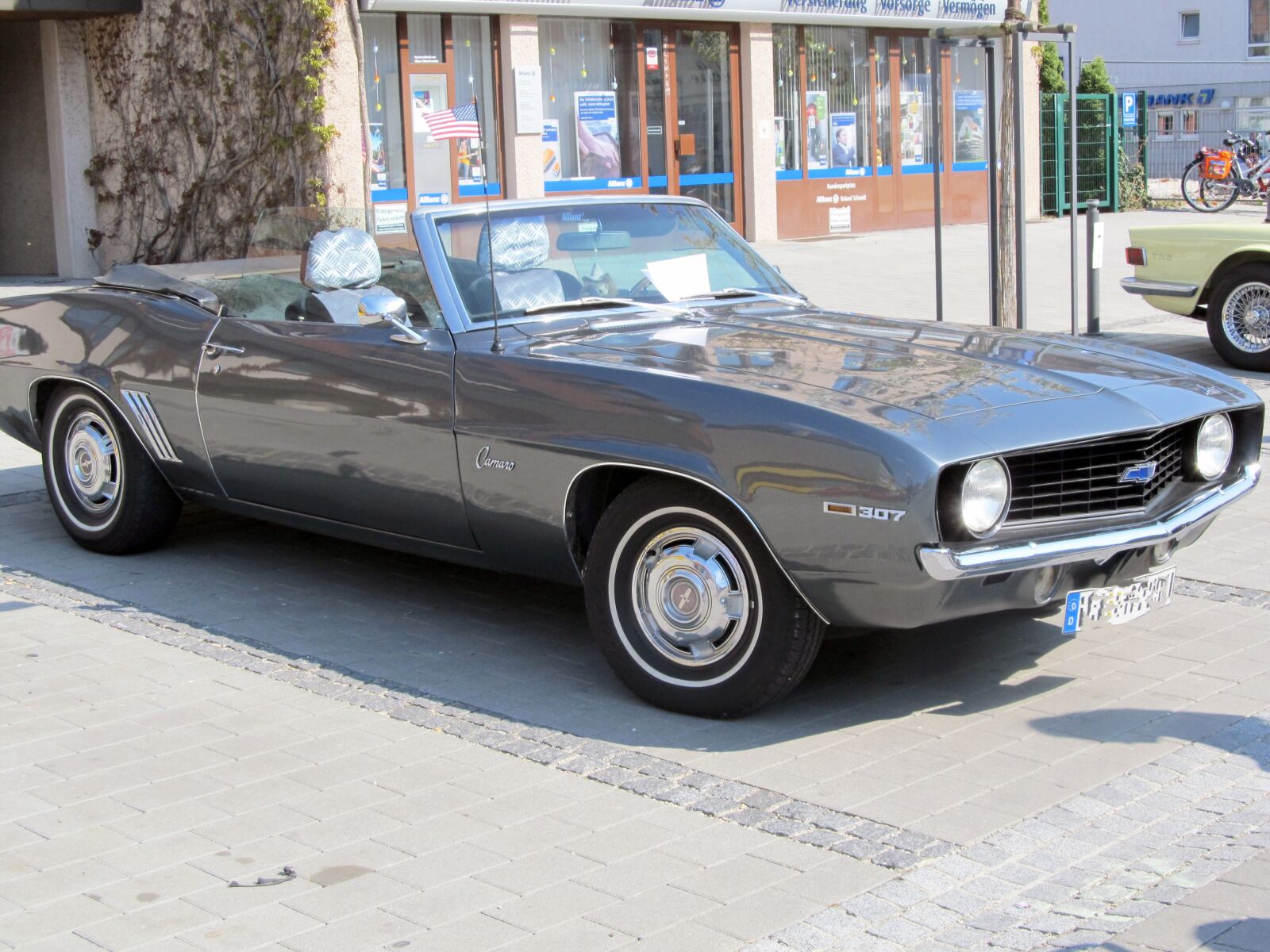 Canon PowerShot SX130 IS sample photo. Auto, old car photography