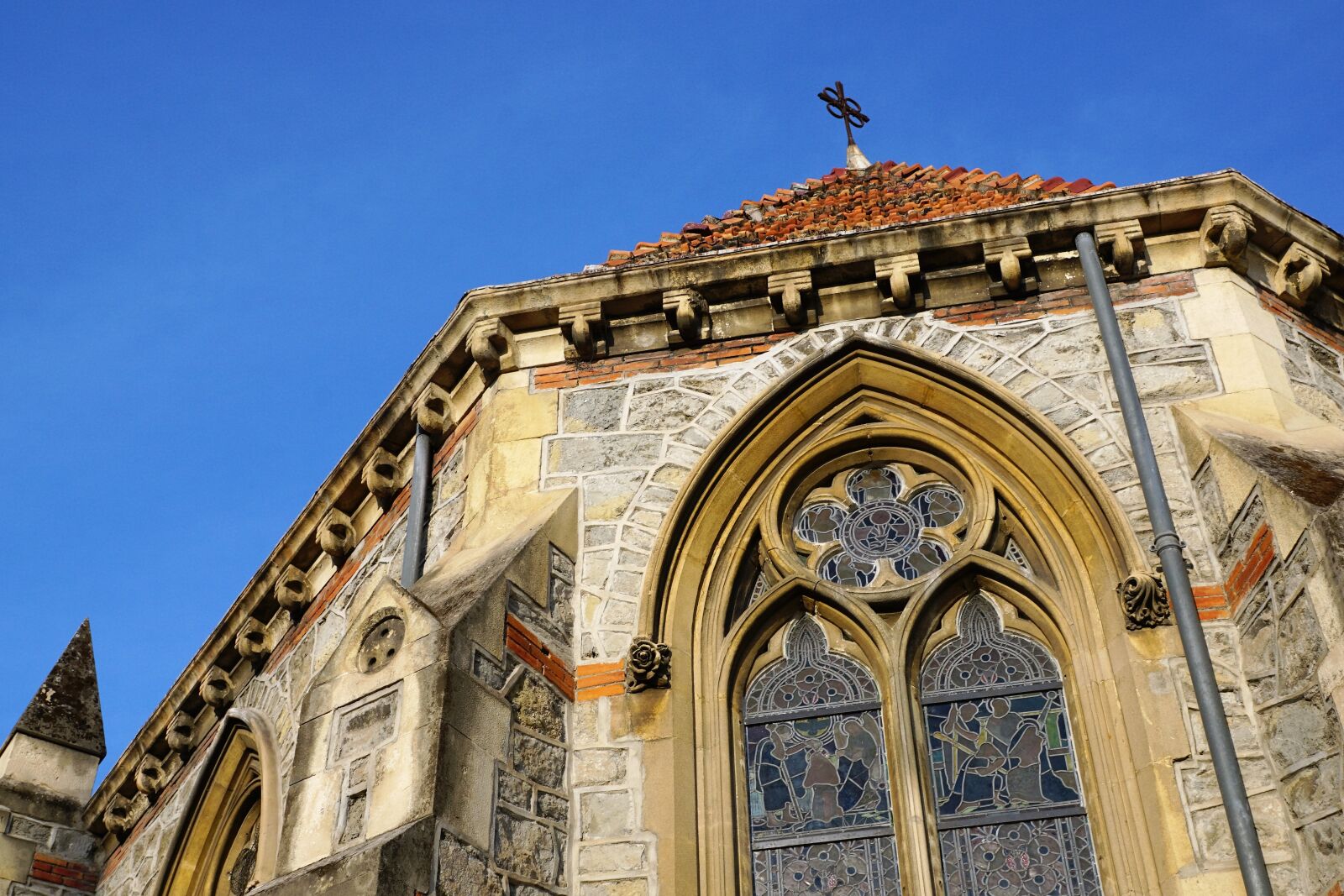 Sony ILCA-77M2 + Sony DT 16-50mm F2.8 SSM sample photo. Church, menton, english photography