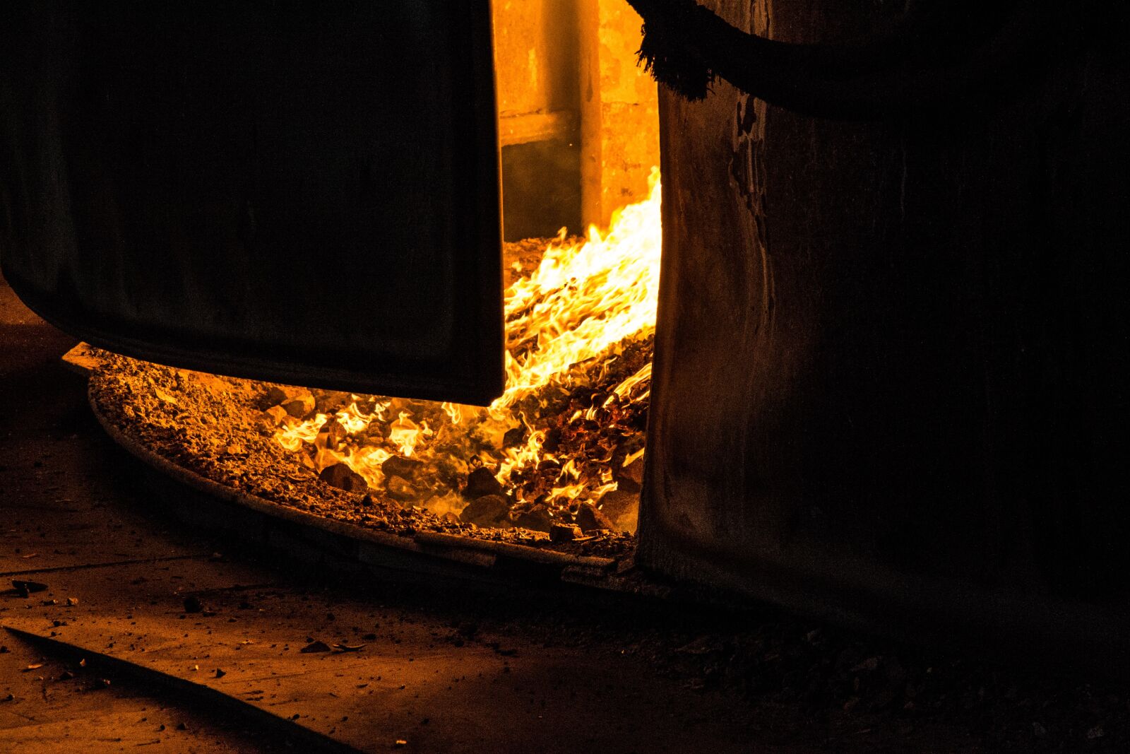 Nikon D3100 sample photo. Metallurgy, a ferro-alloy, the photography