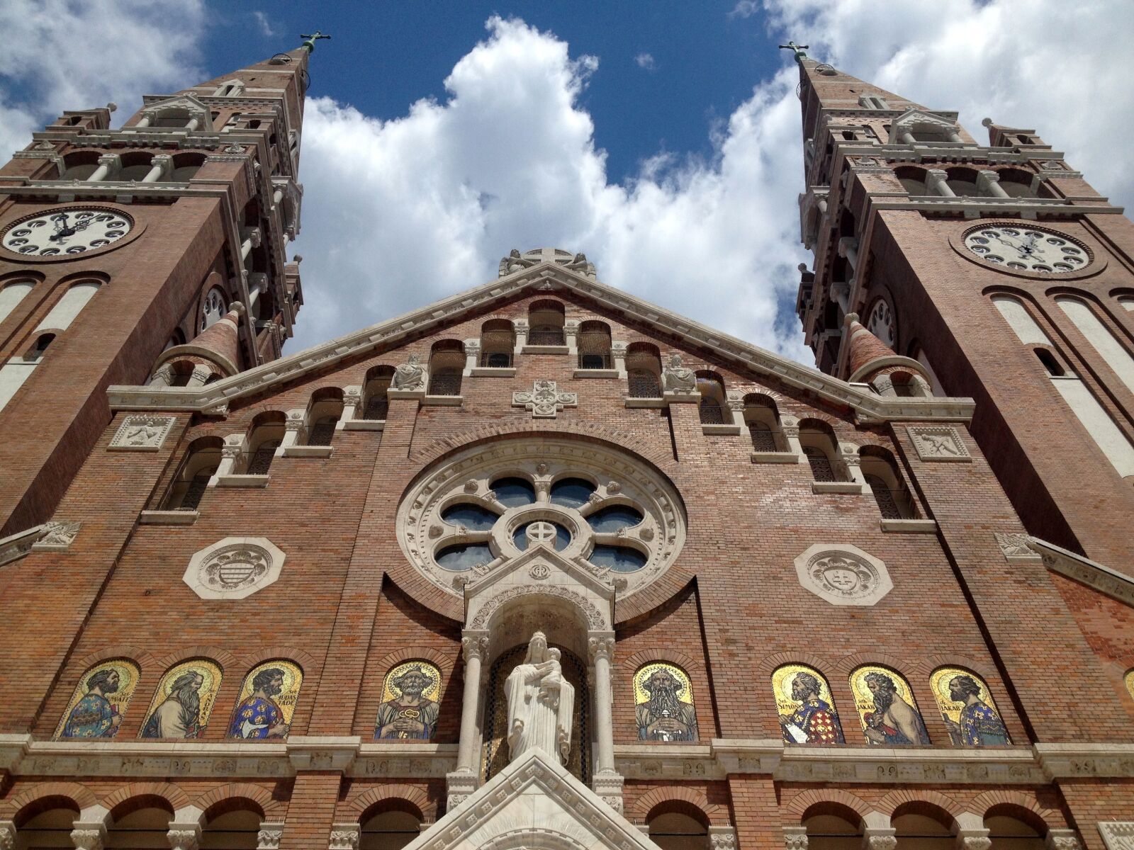 iPhone 4S back camera 4.28mm f/2.4 sample photo. Szeged hungary, szeged cathedral photography