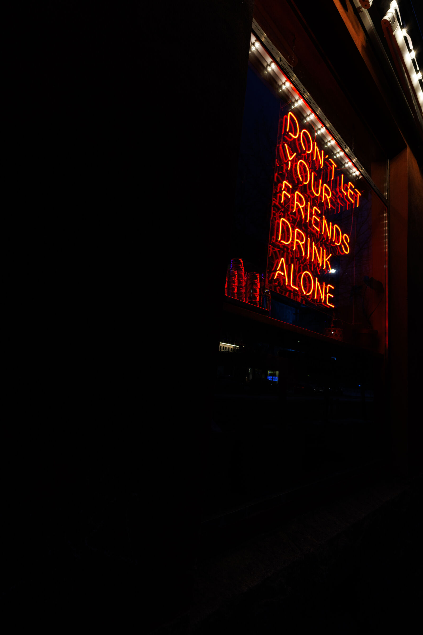 Canon EOS R7 sample photo. Neon message photography