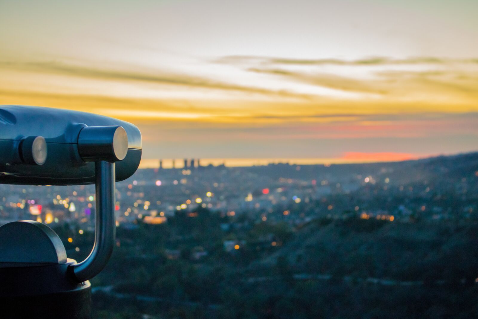 Canon EOS 750D (EOS Rebel T6i / EOS Kiss X8i) sample photo. Sunset, city, urban photography