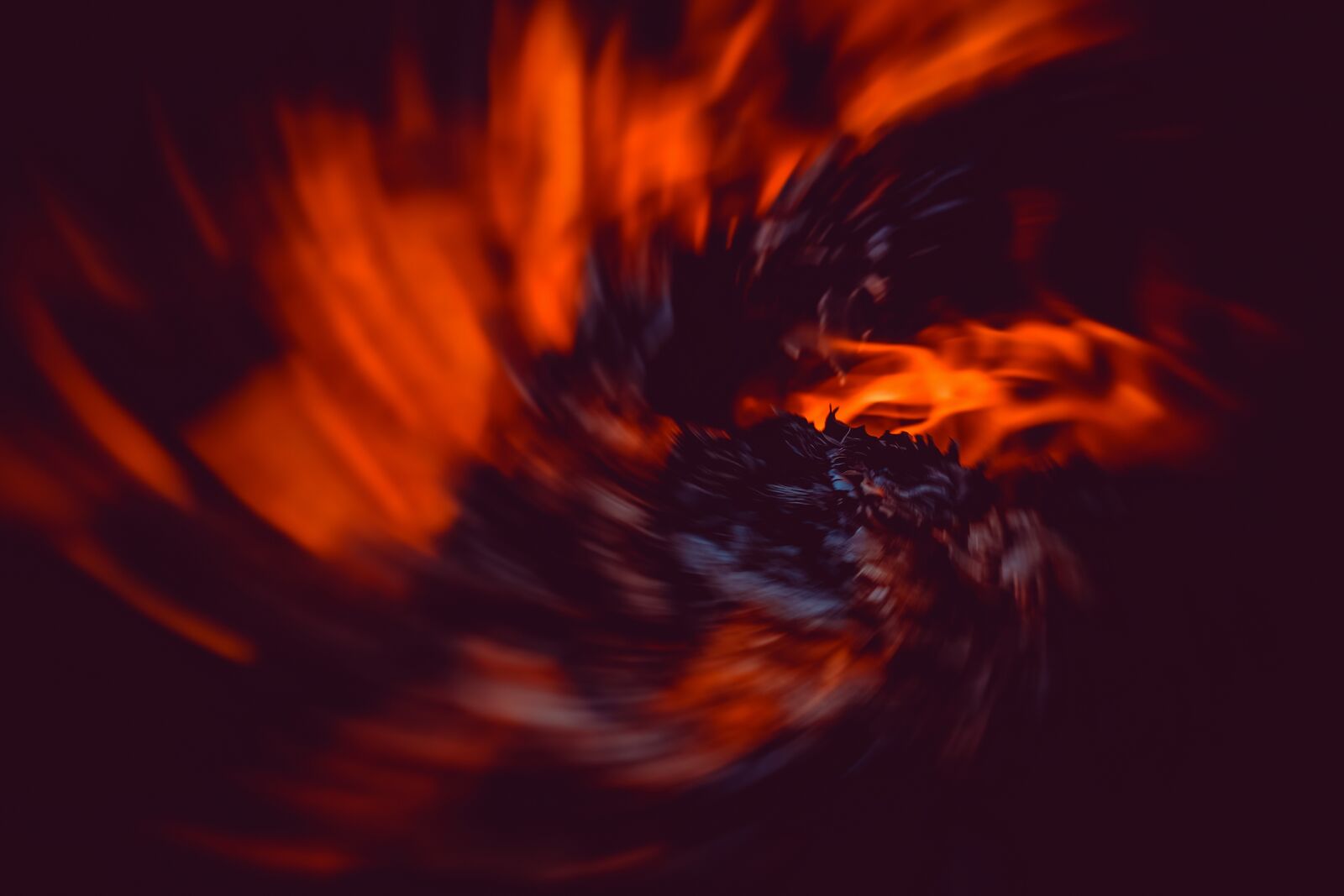 Fujifilm XF 55-200mm F3.5-4.8 R LM OIS sample photo. Fire, flame, movement photography