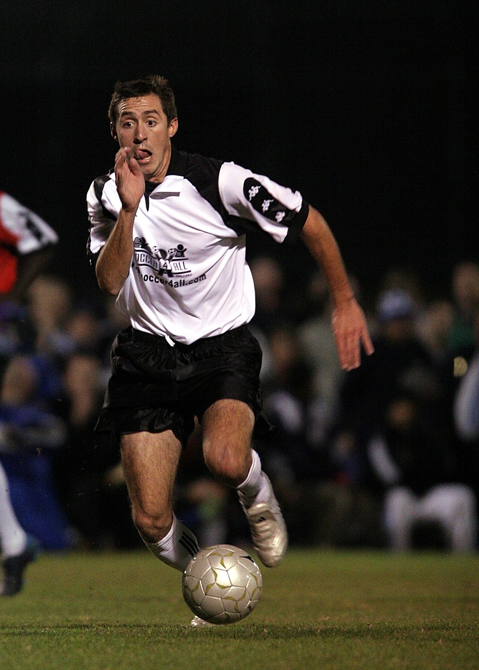 Canon EOS 20D sample photo. Soccer, football player, sport photography