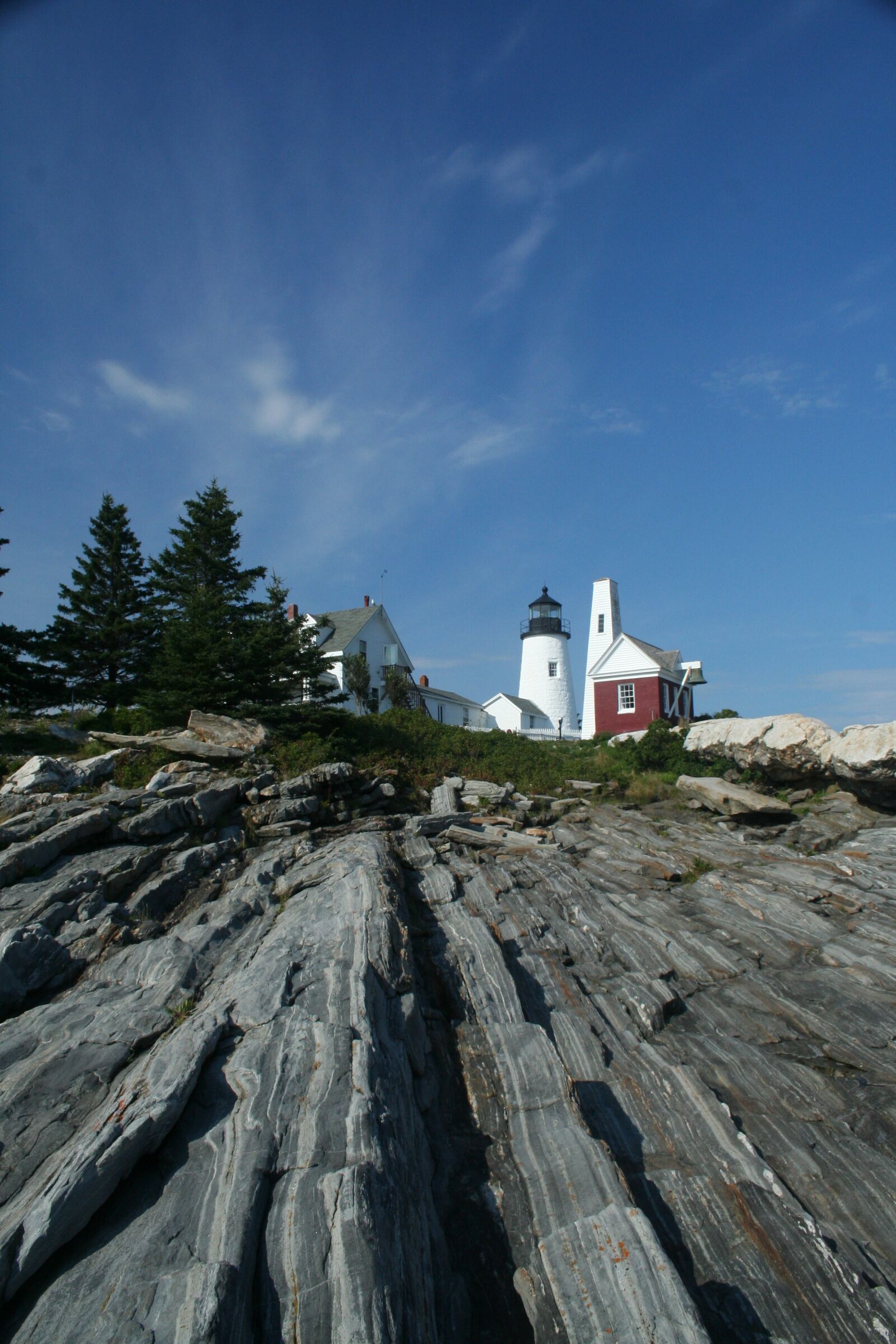 Canon EOS 350D (EOS Digital Rebel XT / EOS Kiss Digital N) sample photo. Lighthouse, cliffs, coast photography