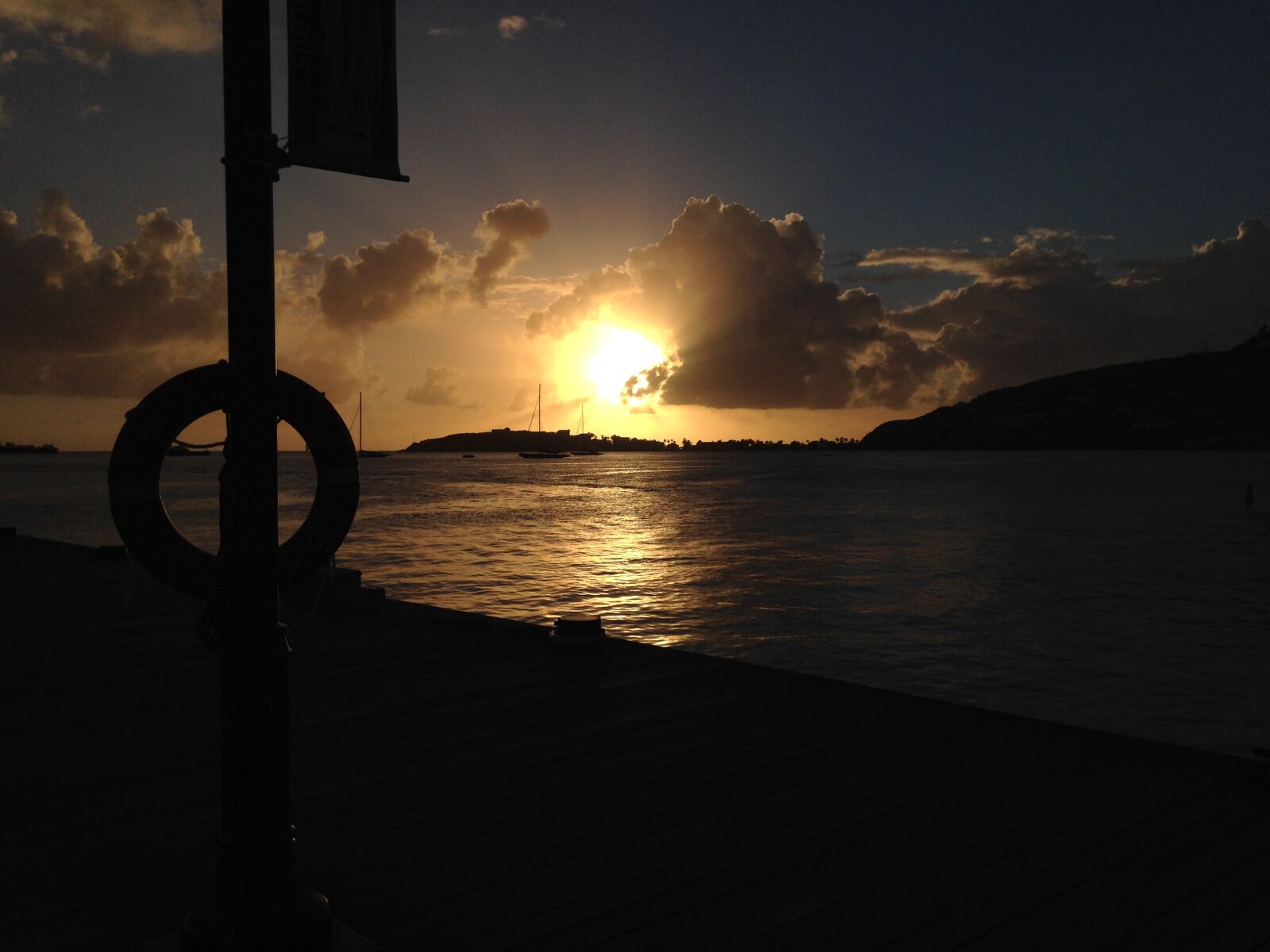 iPhone 5c back camera 4.12mm f/2.4 sample photo. St, maarten photography