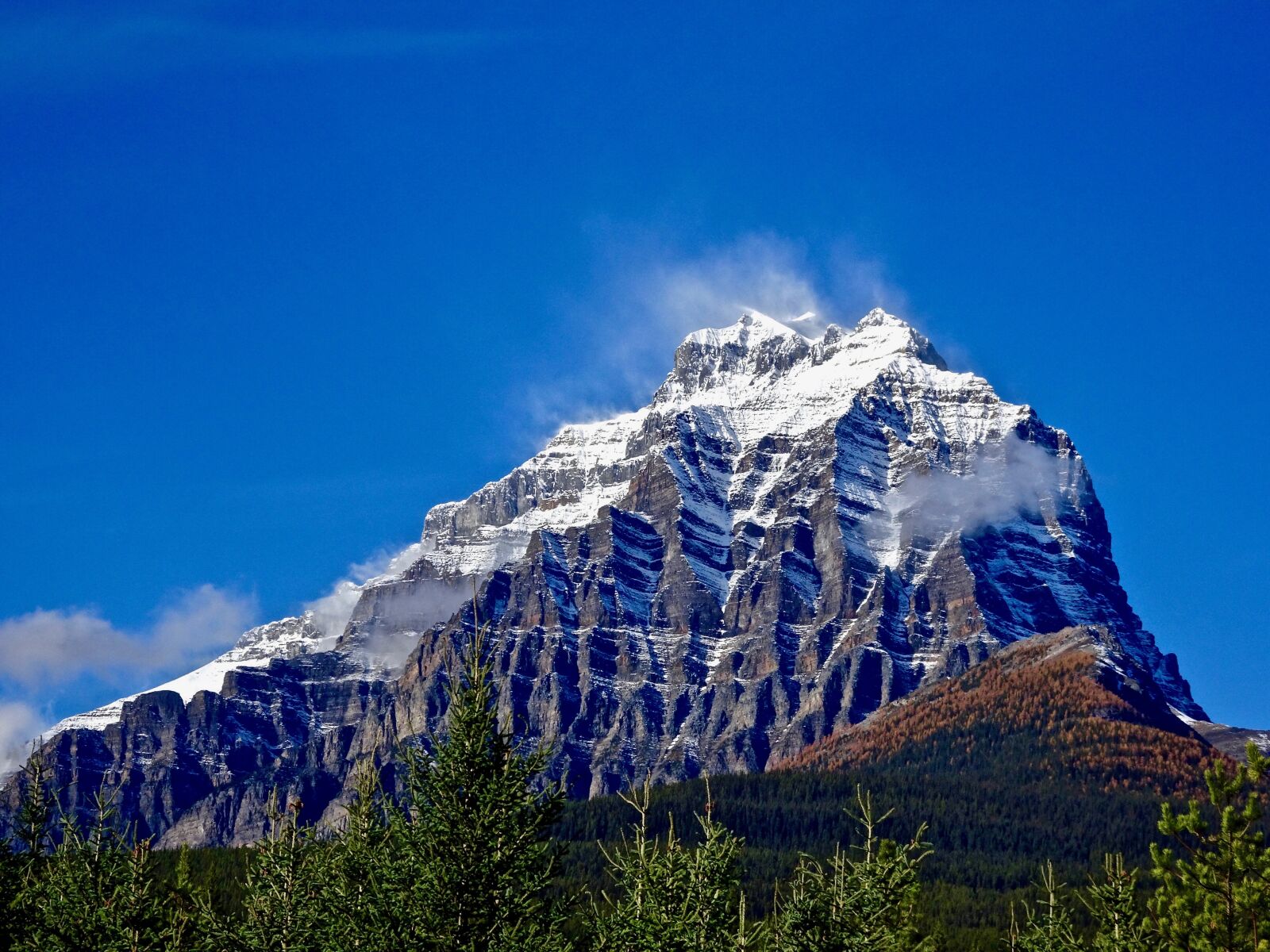 Sony Cyber-shot DSC-HX90V sample photo. Mountain, forest, peak photography
