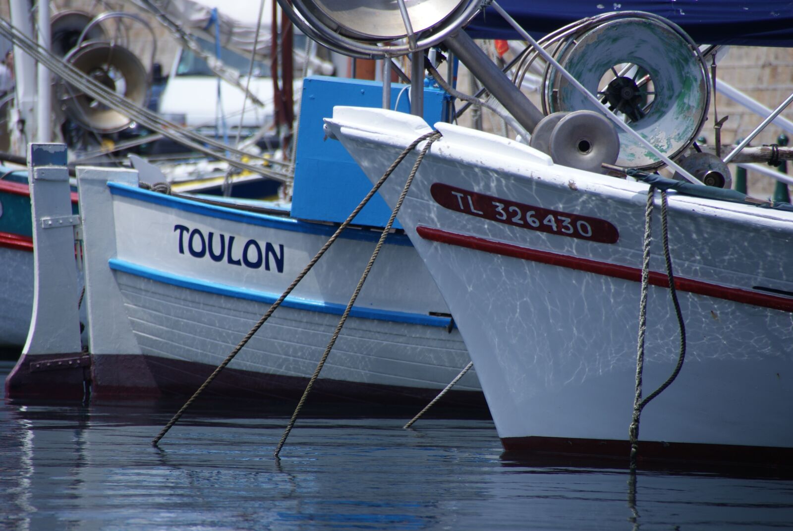 Sony Alpha DSLR-A300 sample photo. Ships, port, water photography