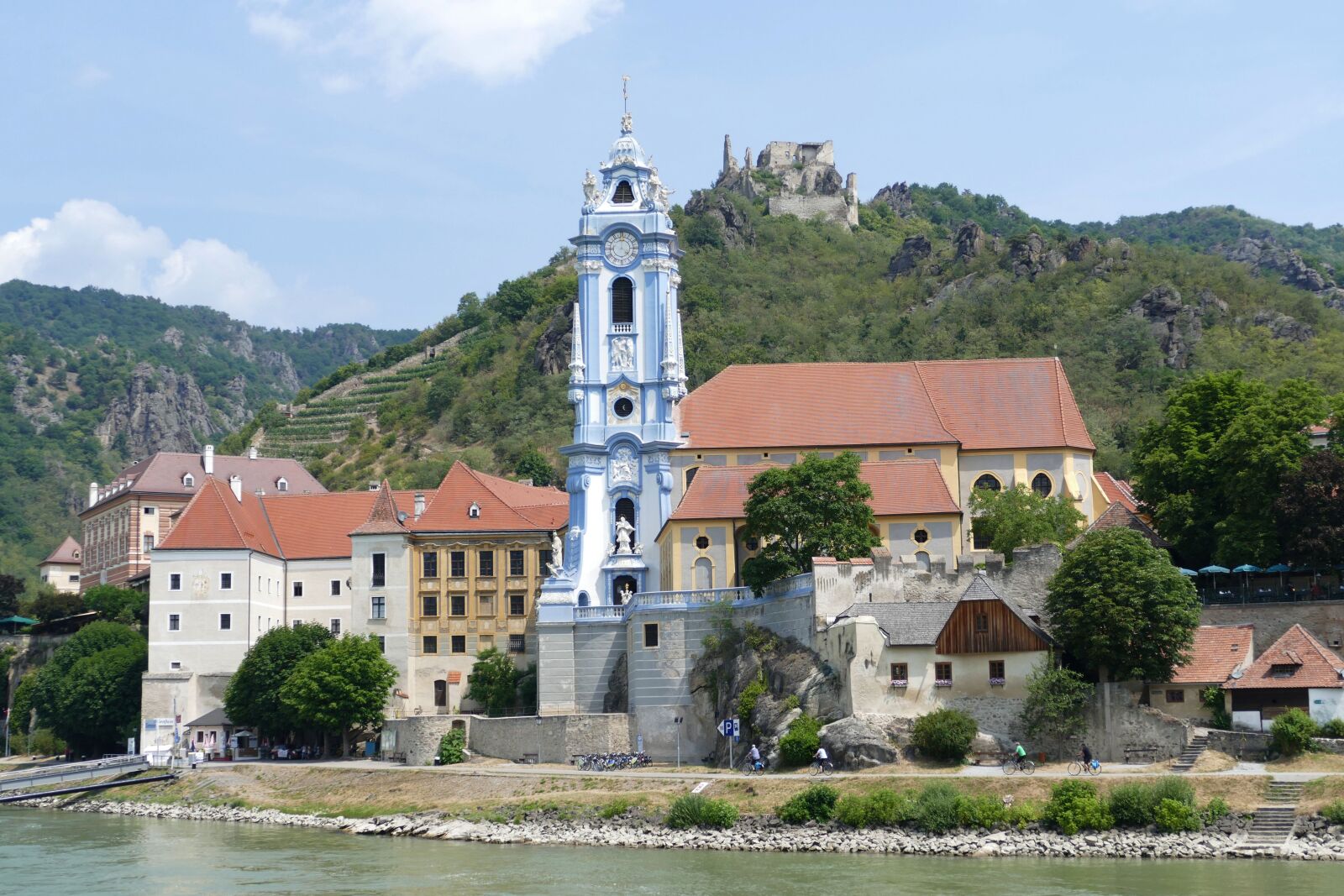Panasonic Lumix DMC-FZ1000 sample photo. Dürnstein, wachau, danube photography