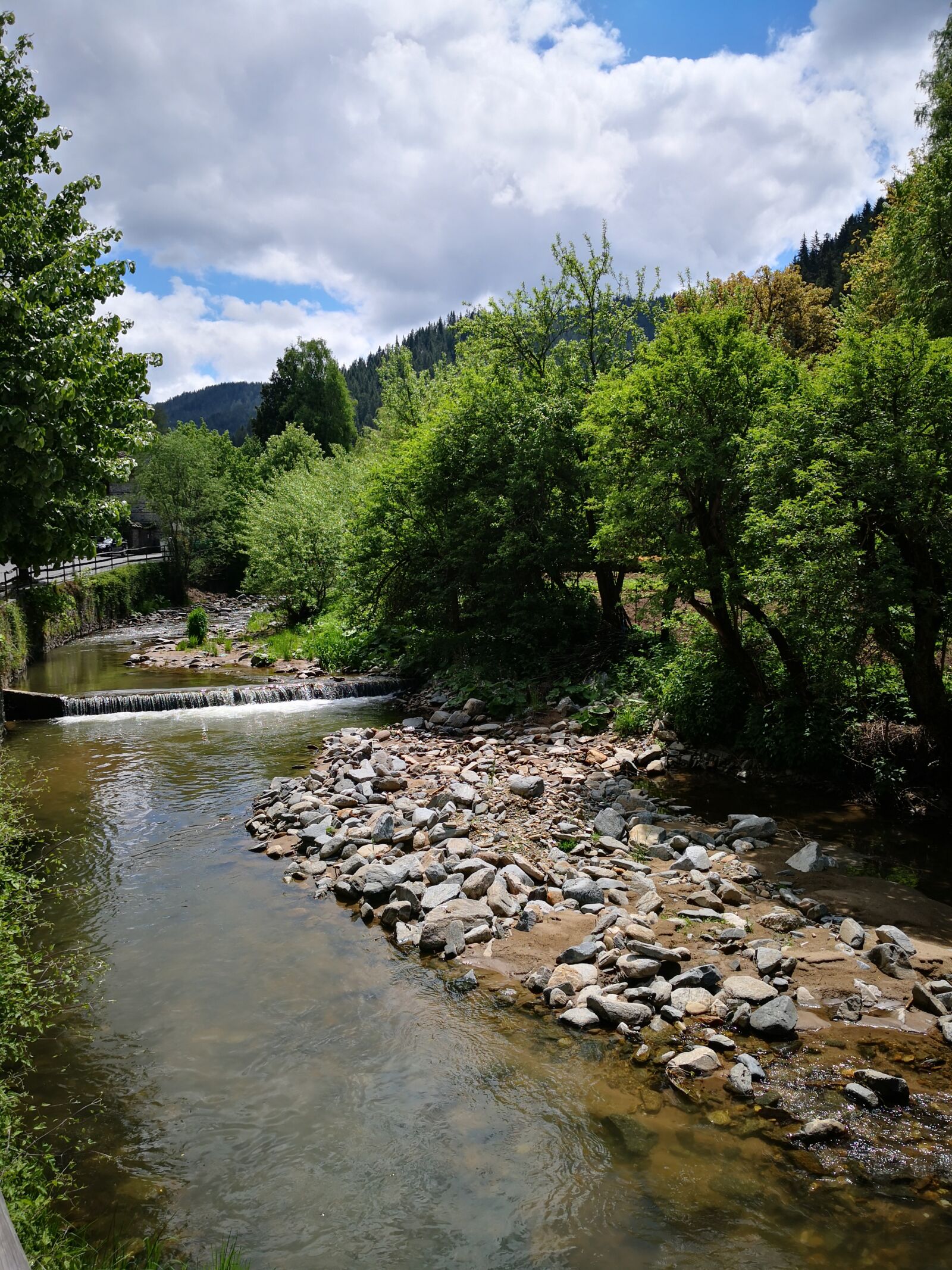 HUAWEI Mate 10 Pro sample photo. Nature, river, stream photography