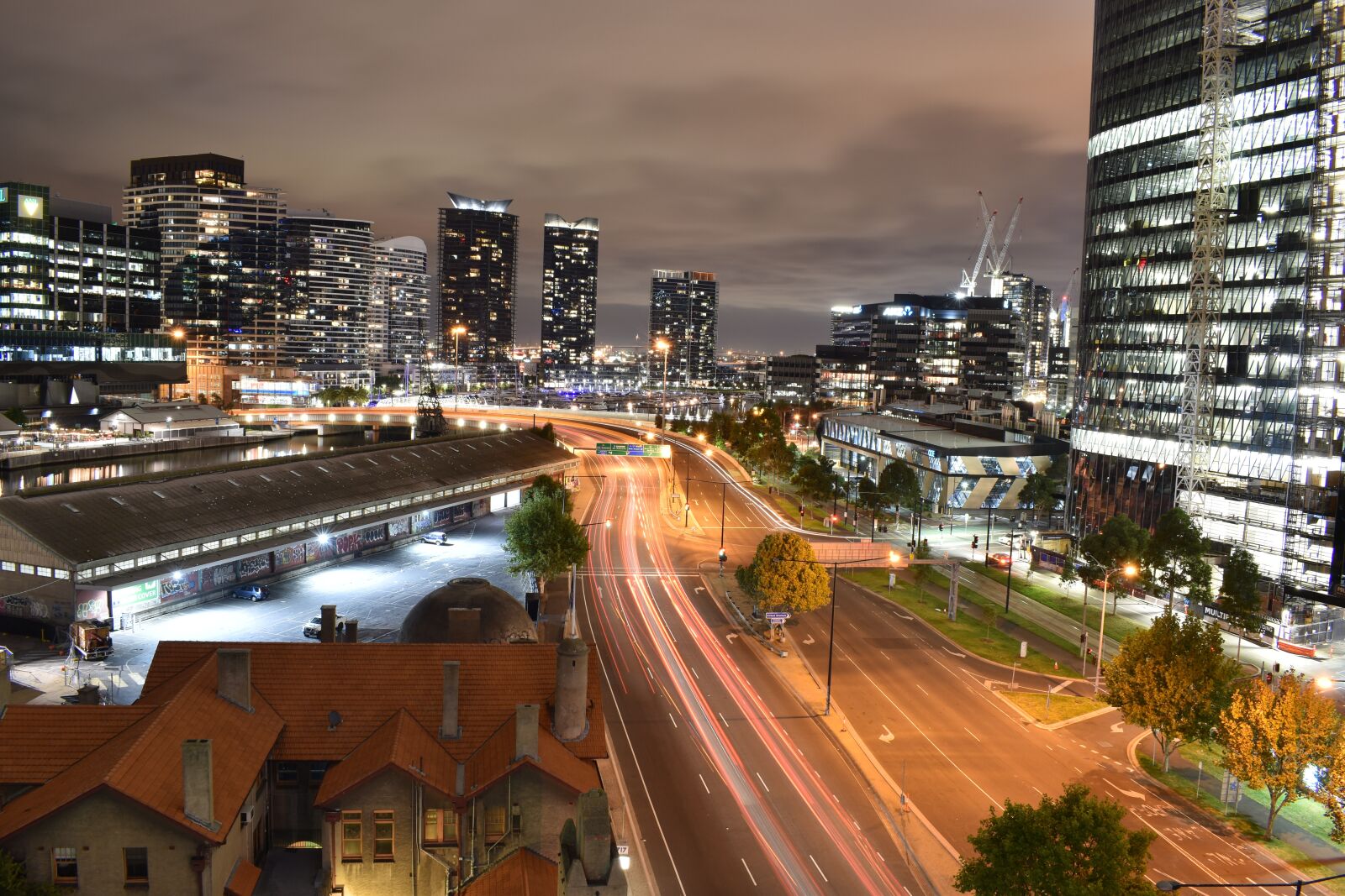 Nikon D5600 sample photo. Melbourne, night, lights photography
