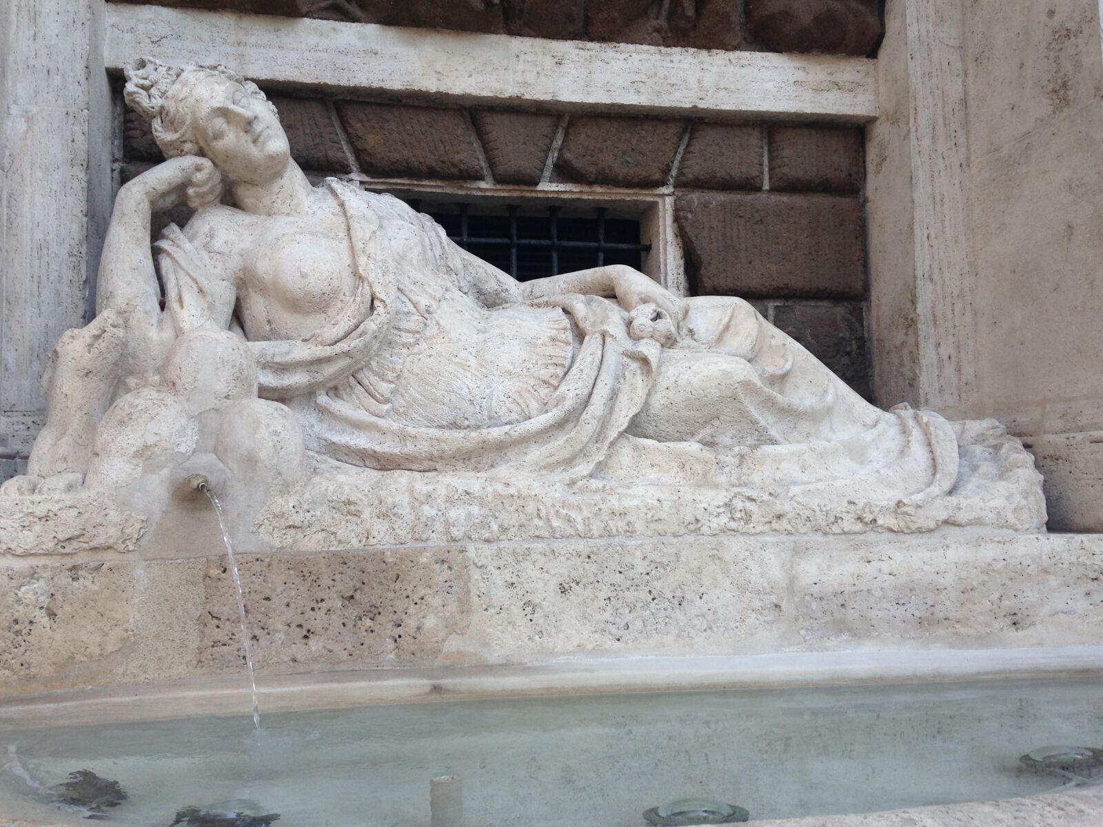 iPhone 5c back camera 4.12mm f/2.4 sample photo. Marble, images, rome photography