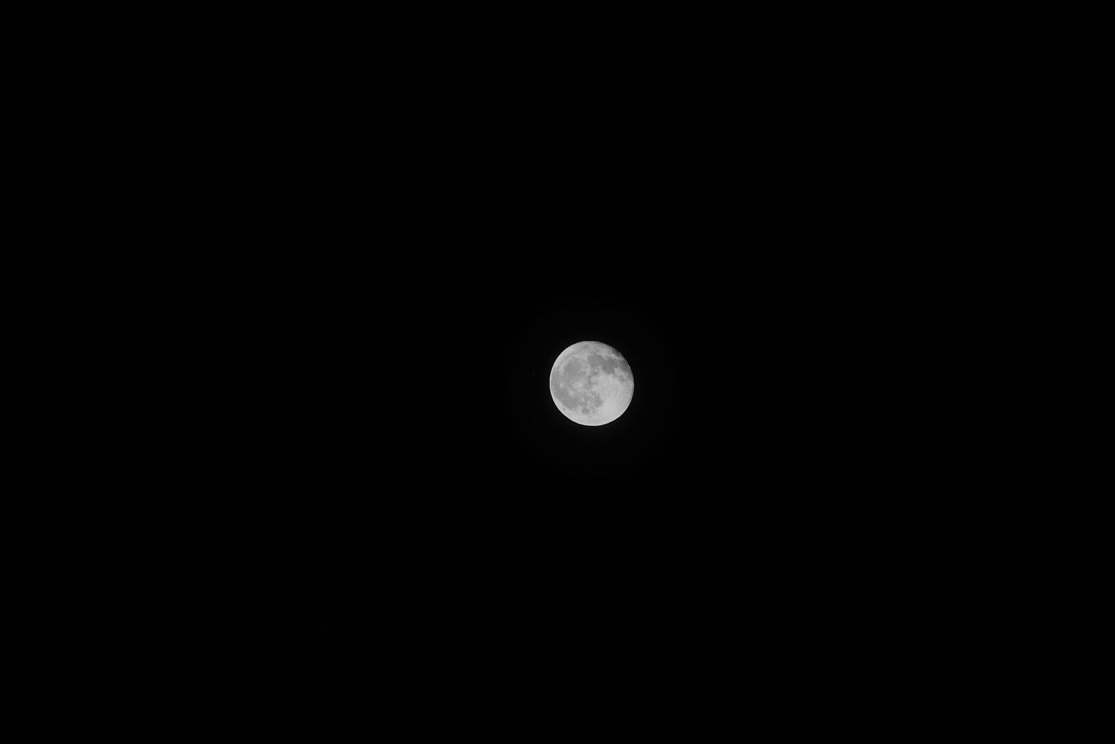 Panasonic Lumix DMC-GH4 sample photo. The moon, my view photography