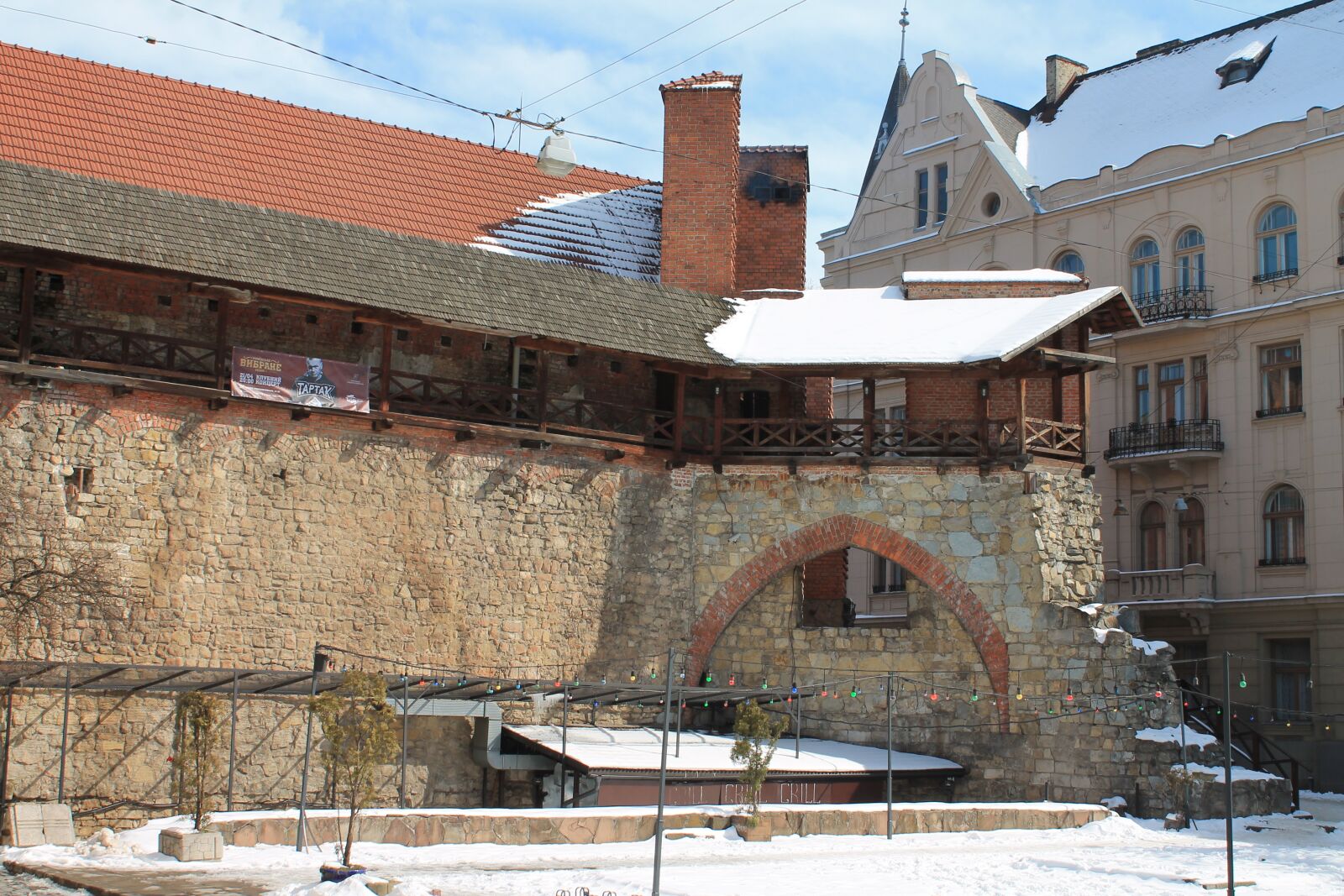 Canon EOS 1100D (EOS Rebel T3 / EOS Kiss X50) sample photo. Architecture, old, building photography