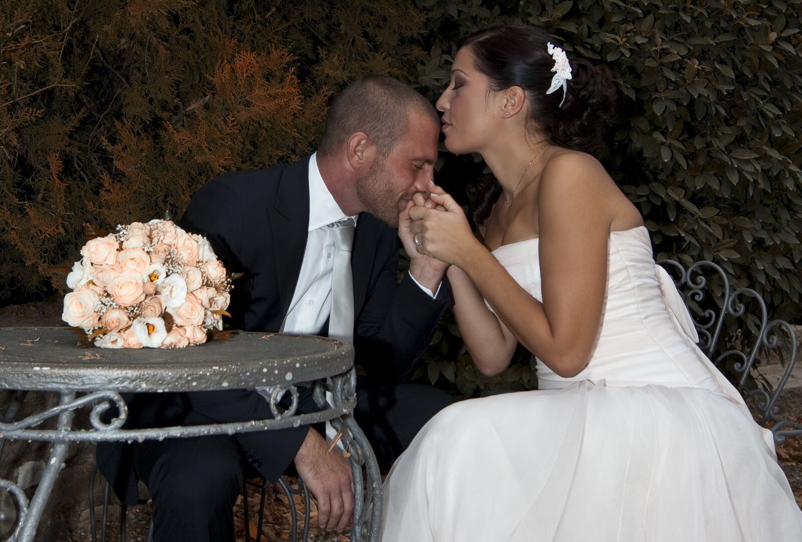 Canon EOS 5D Mark II sample photo. Marriage, spouses, wedding photography