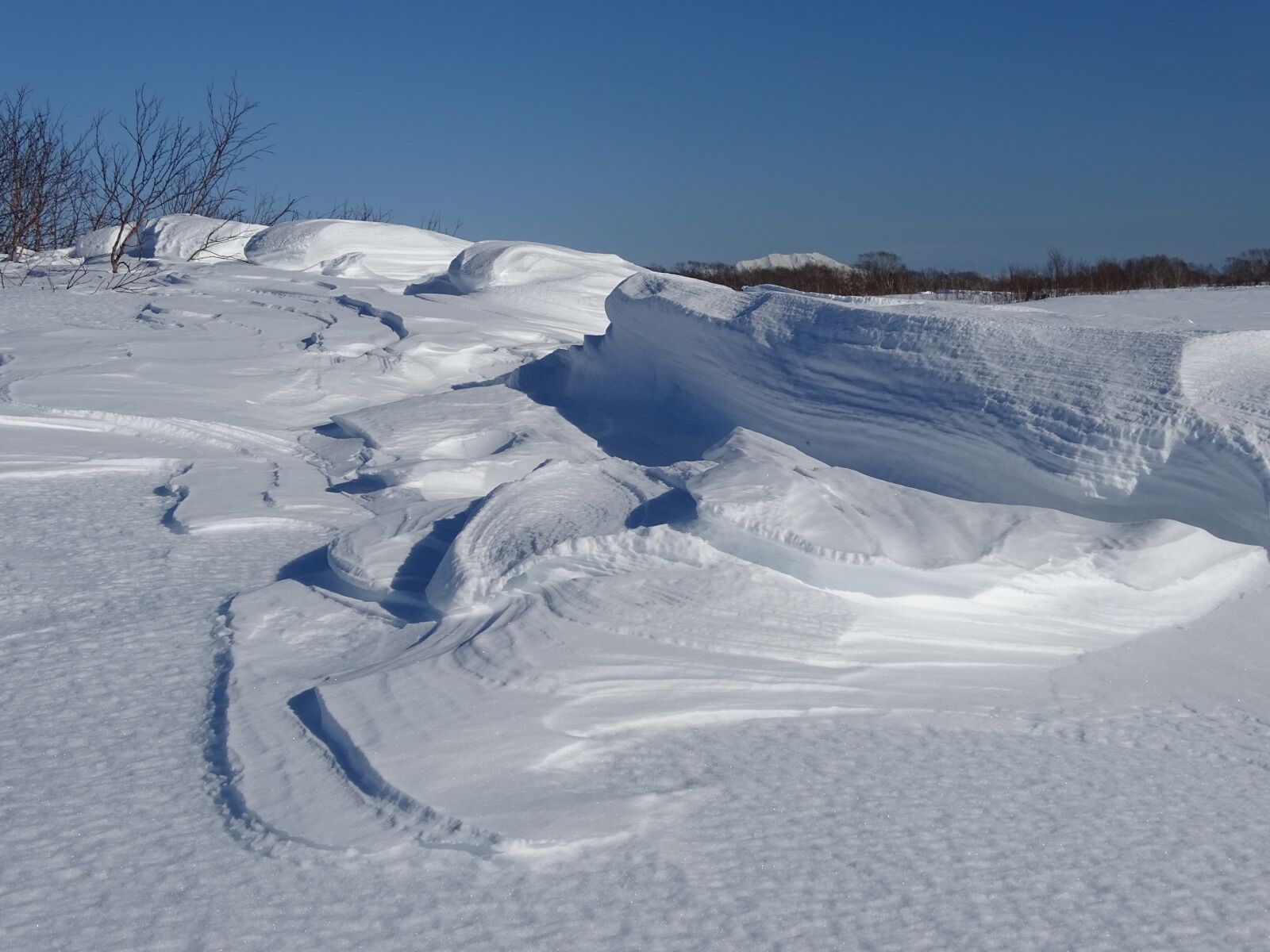 Sony DSC-HX400 sample photo. Snow, winter, sastrugi photography