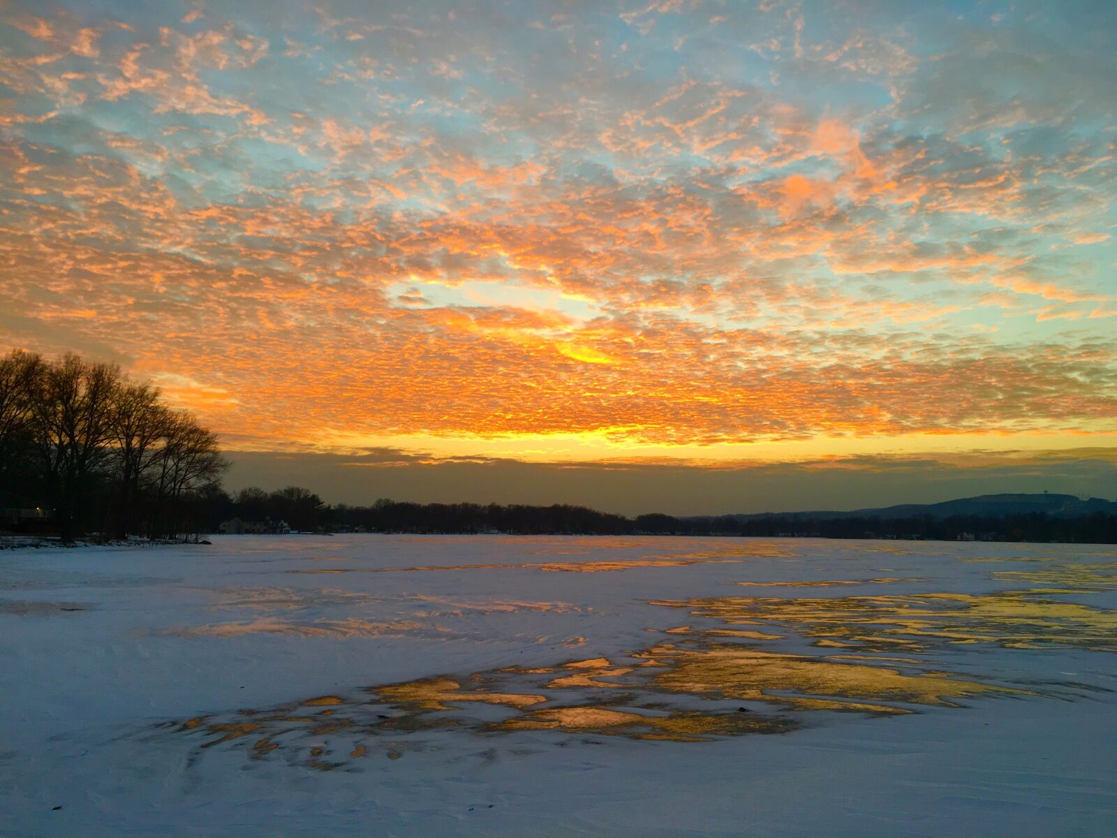 Apple iPhone 6s sample photo. Sunset, winter, lake photography