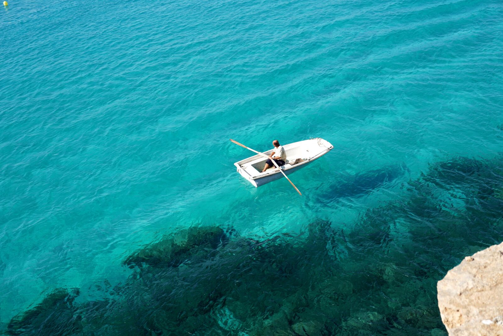 Sony a5100 sample photo. Sea, water, fisherman photography