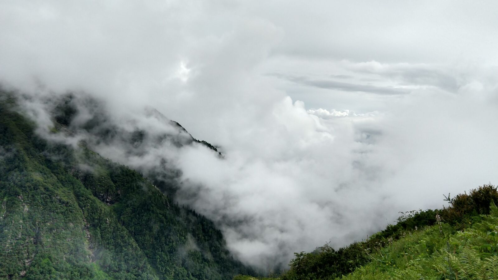 Motorola moto x4 sample photo. Hills, india, nature photography