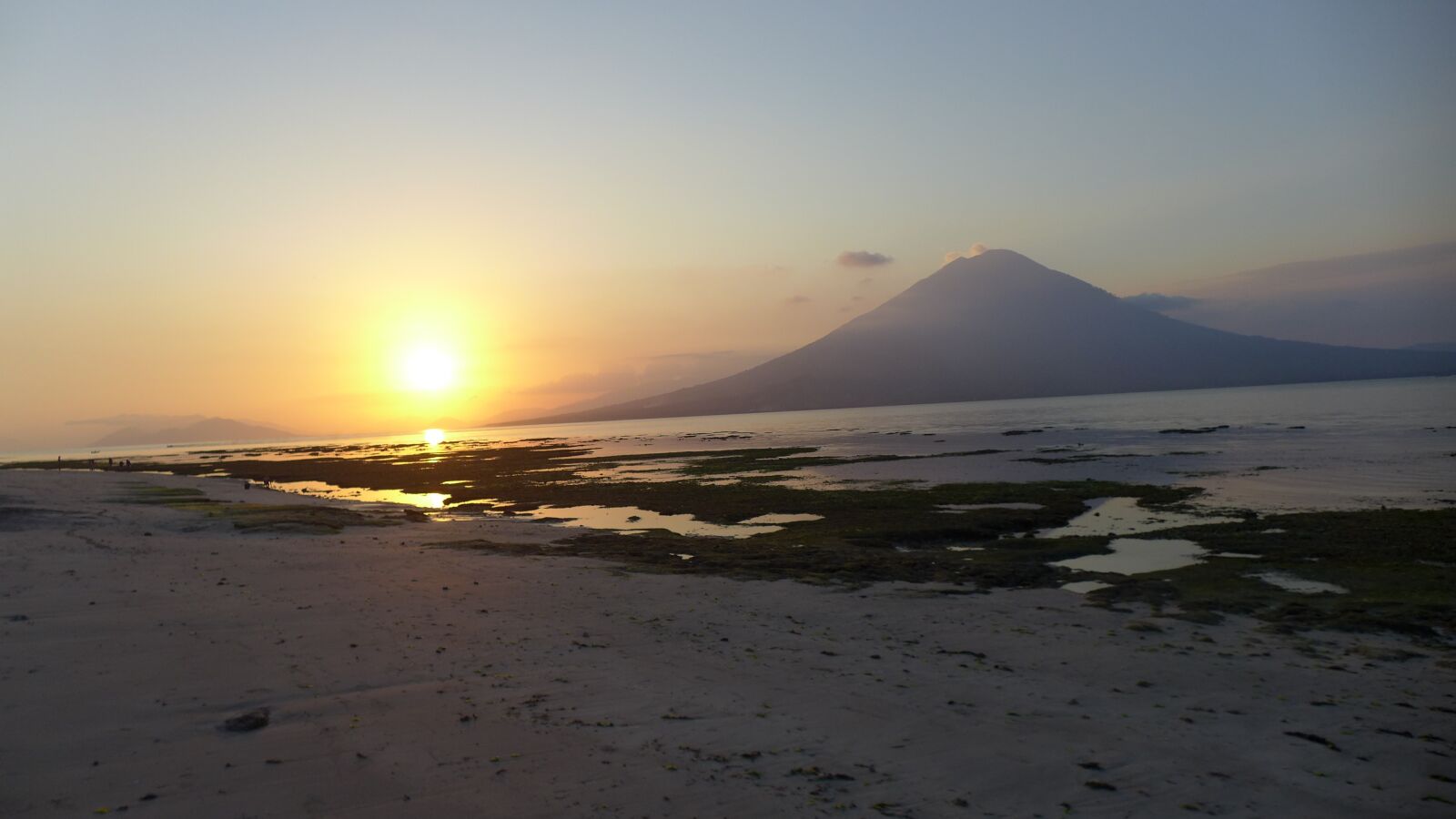 Panasonic Lumix DMC-LX7 sample photo. Nature, summer, ocean photography