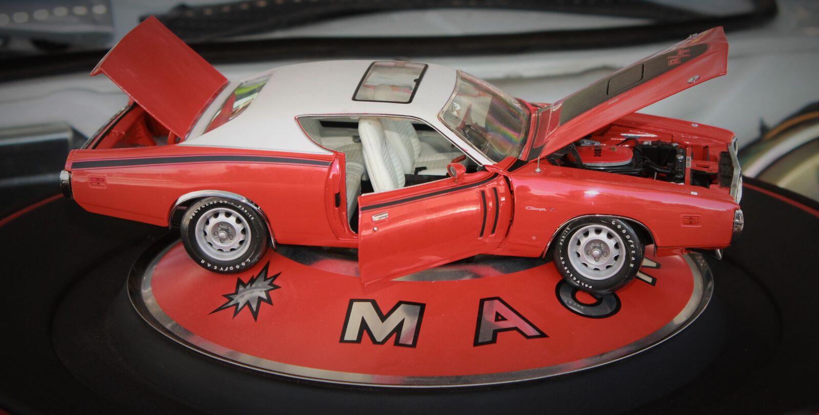 Canon EOS 1100D (EOS Rebel T3 / EOS Kiss X50) sample photo. Miniature car, car show photography