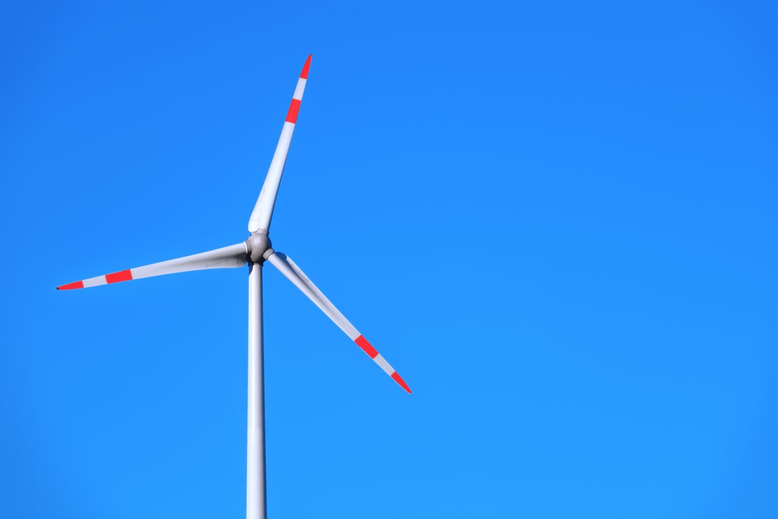 Sony Cyber-shot DSC-RX10 IV sample photo. Energy, wind, windmill photography
