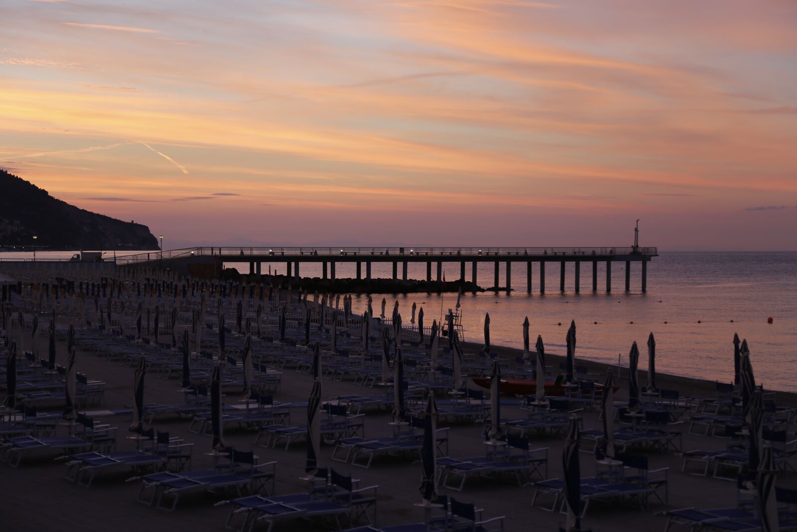 Canon EOS 6D + Canon EF 24-105mm F4L IS USM sample photo. Pietra ligure, pier, liguria photography