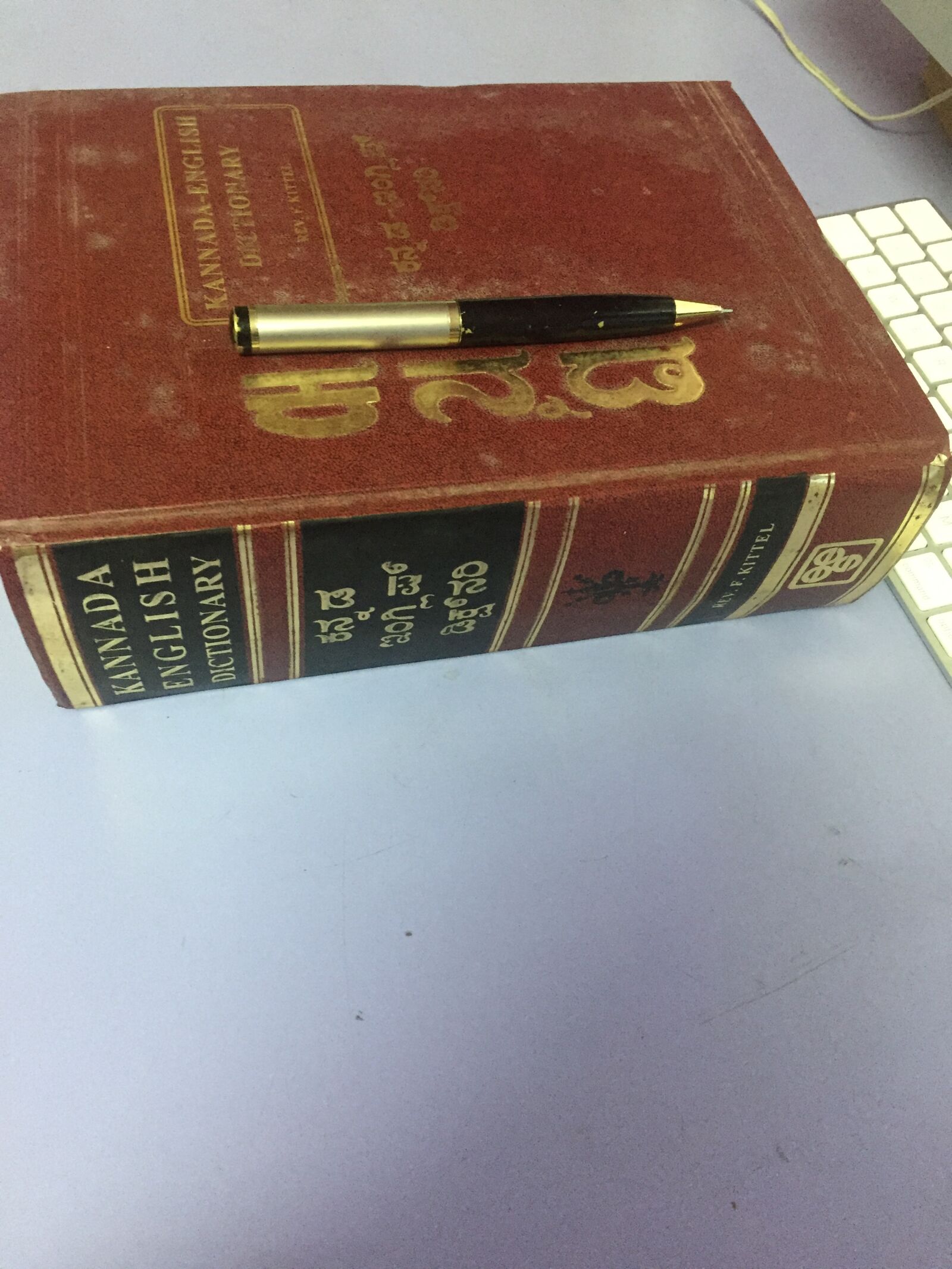 iPhone 6 back camera 4.15mm f/2.2 sample photo. Dictionary, dictionary with a photography