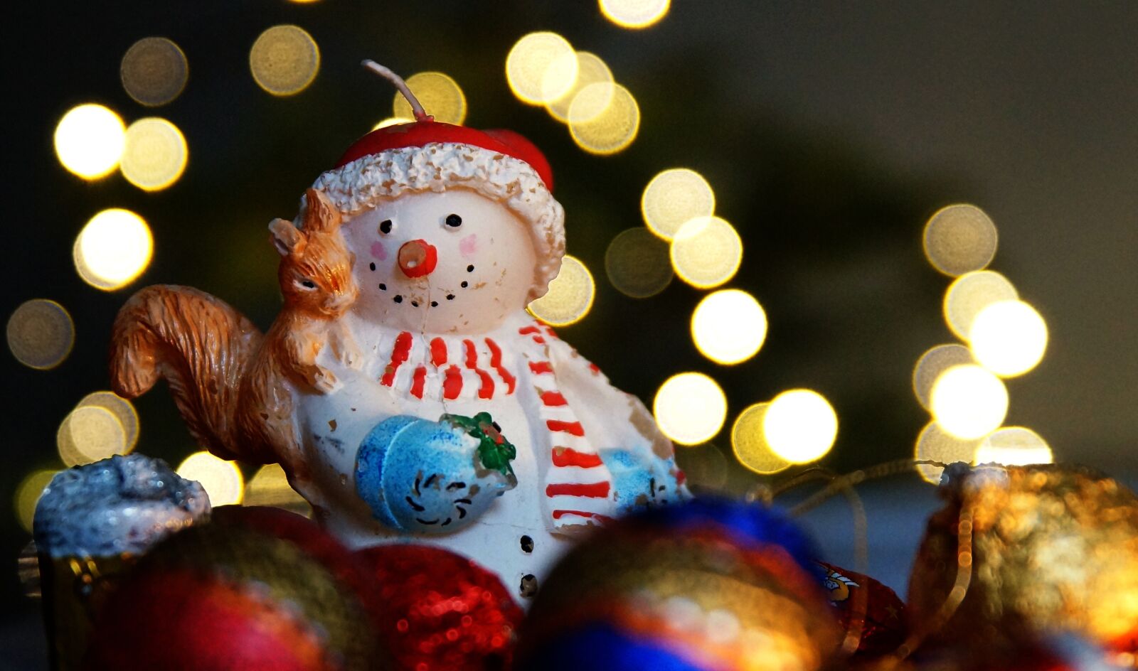 Sony SLT-A57 sample photo. Snowman, toys, new year's photography