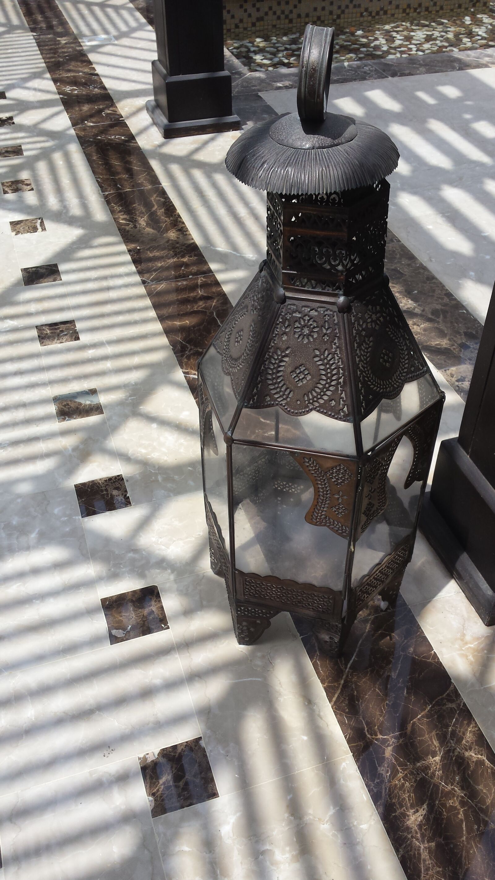 Samsung Galaxy S4 sample photo. Lamp, lantern, emirates photography