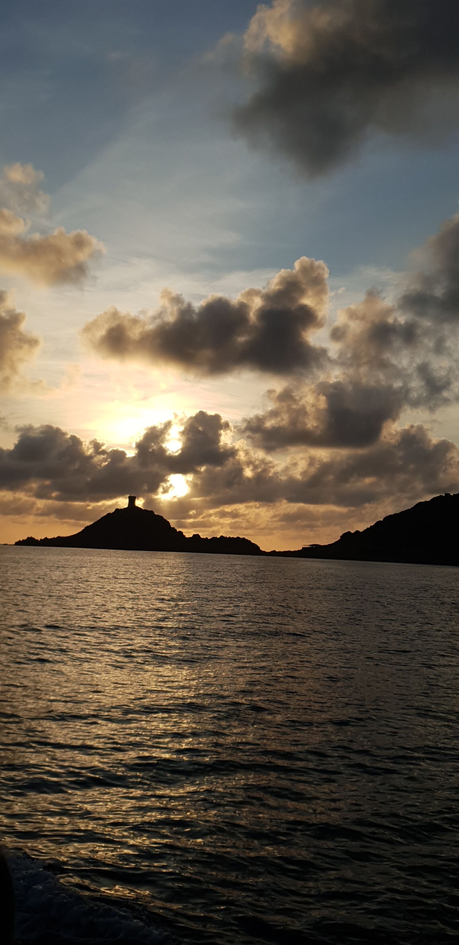 Samsung Galaxy Note9 sample photo. Ile, bloodthirsty, corsican photography