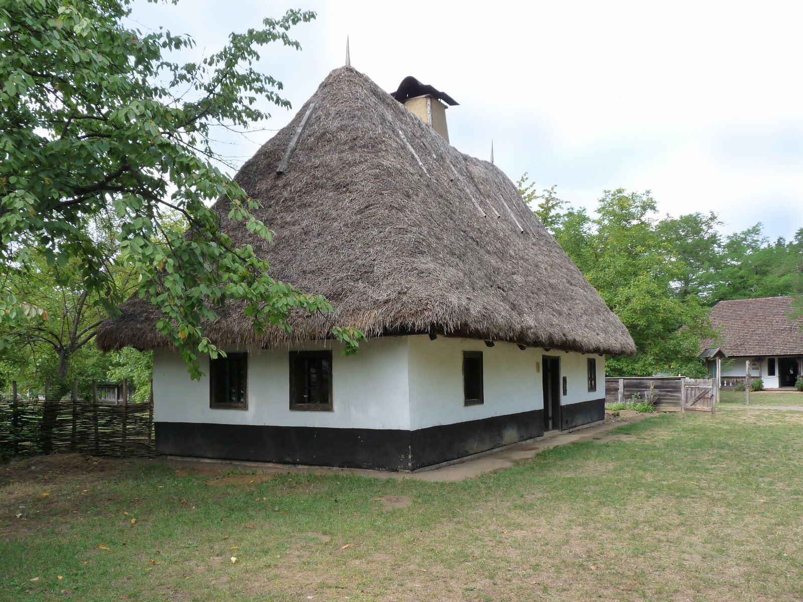 Panasonic Lumix DMC-FZ28 sample photo. Village, house, folk architect photography