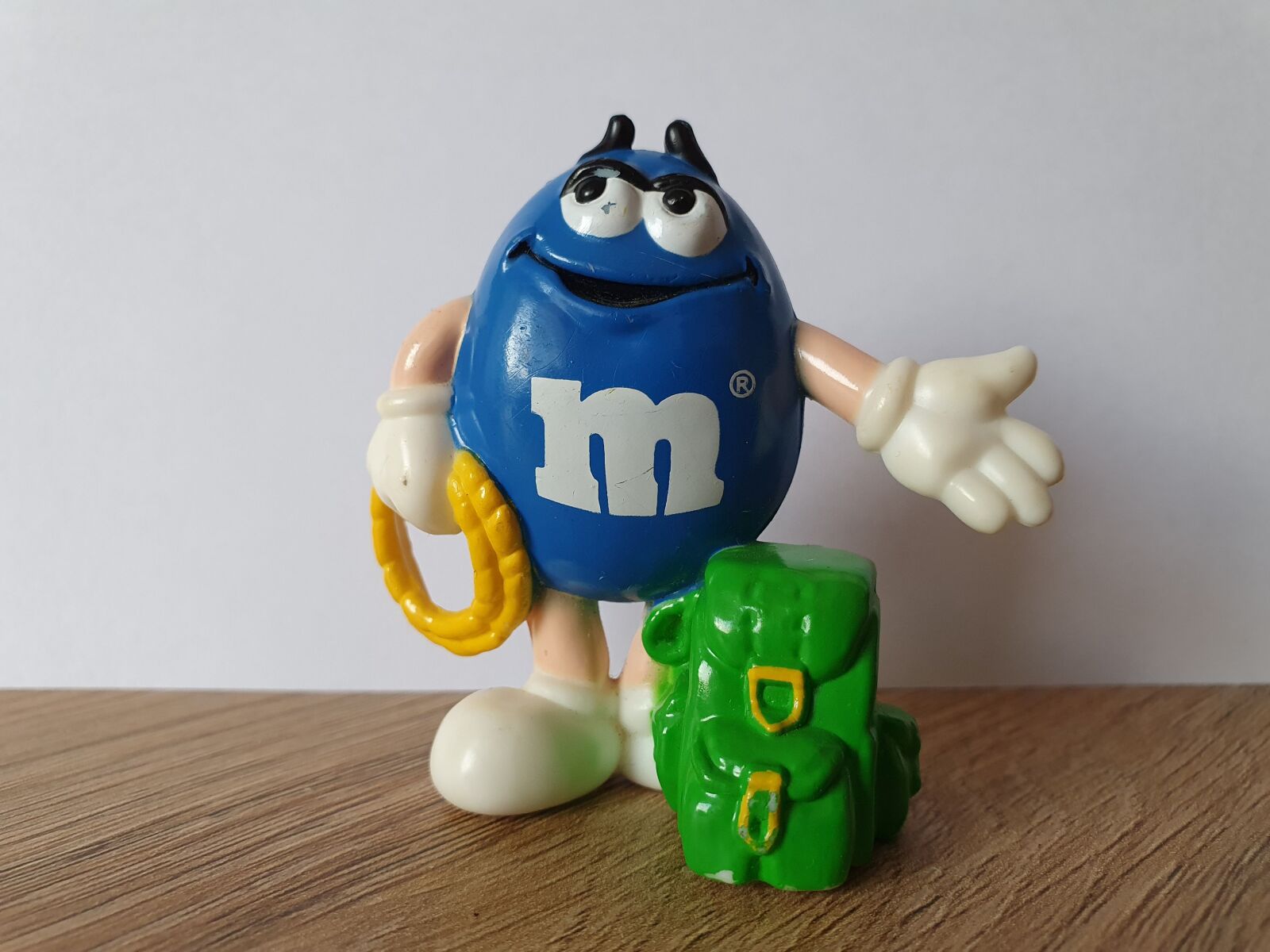 Samsung Galaxy S10 sample photo. Collectible figure, figure, mascot photography