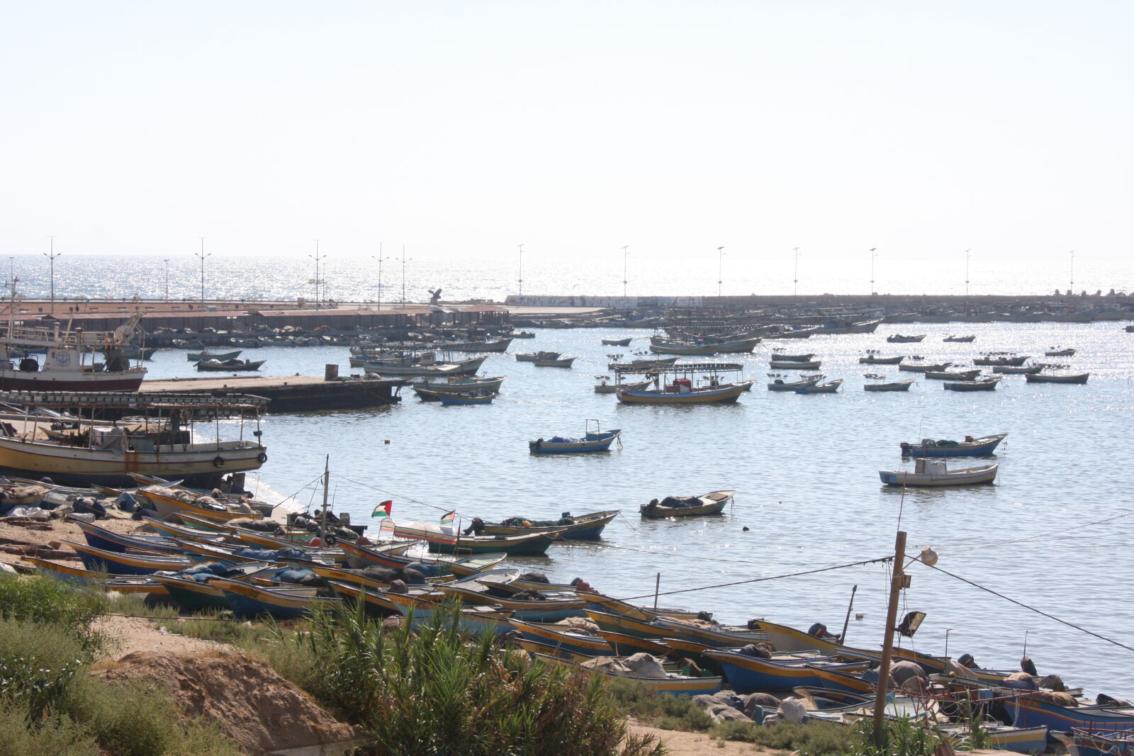 Canon EOS 40D sample photo. Beach, boat, harbour, old photography